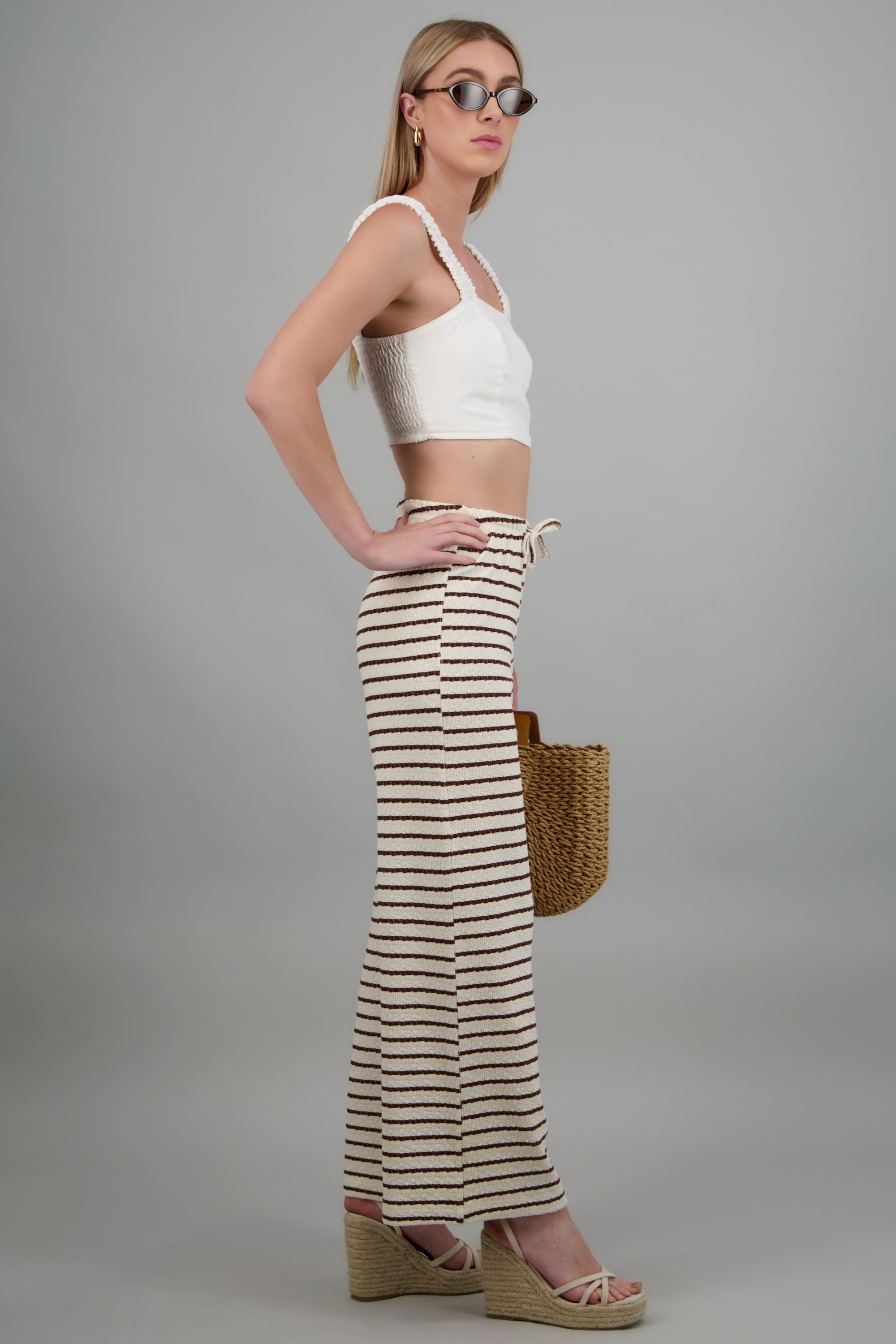 Pantalon recto detalle textura CHOCOLATE