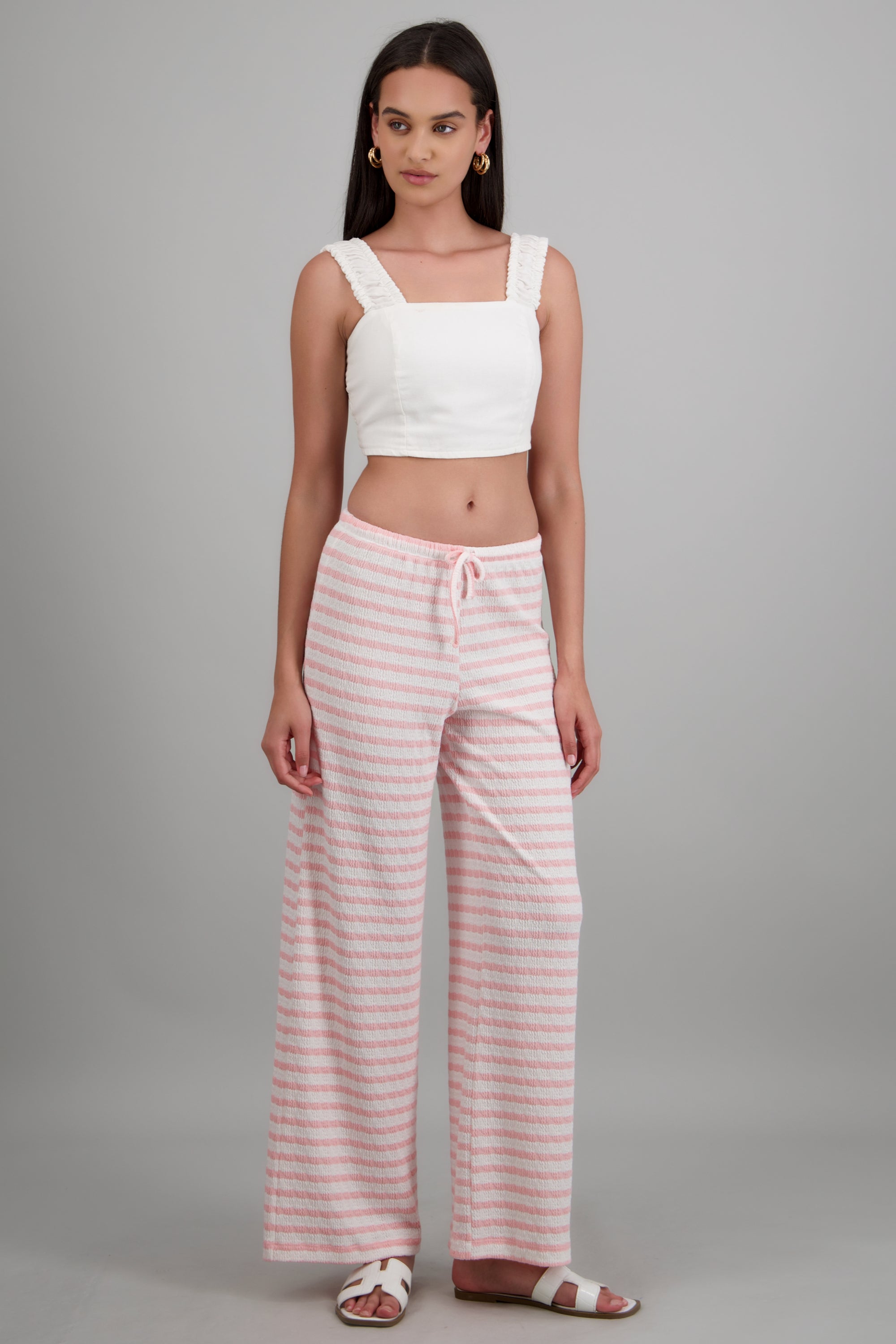 Pantalon recto detalle textura ROSA PASTEL