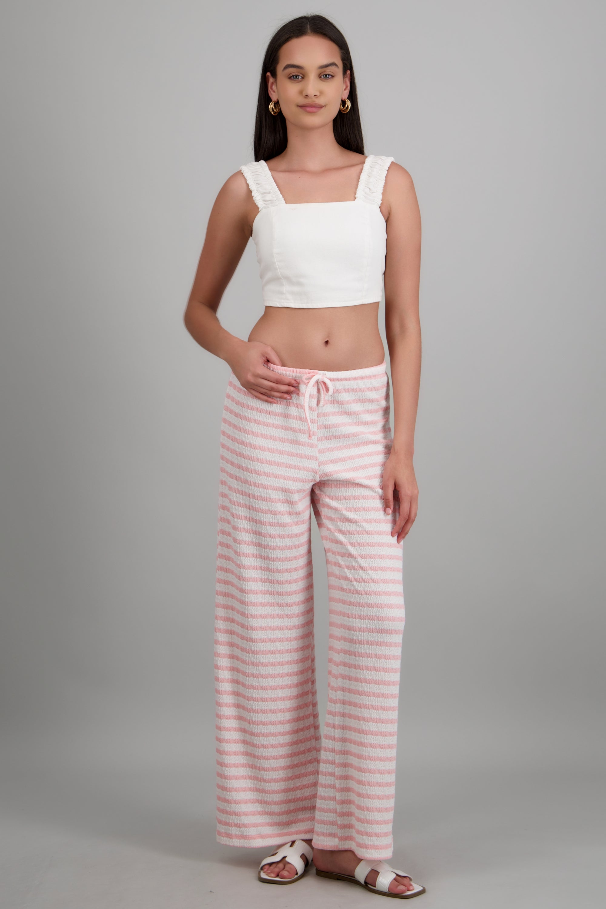 Pantalon recto detalle textura ROSA PASTEL