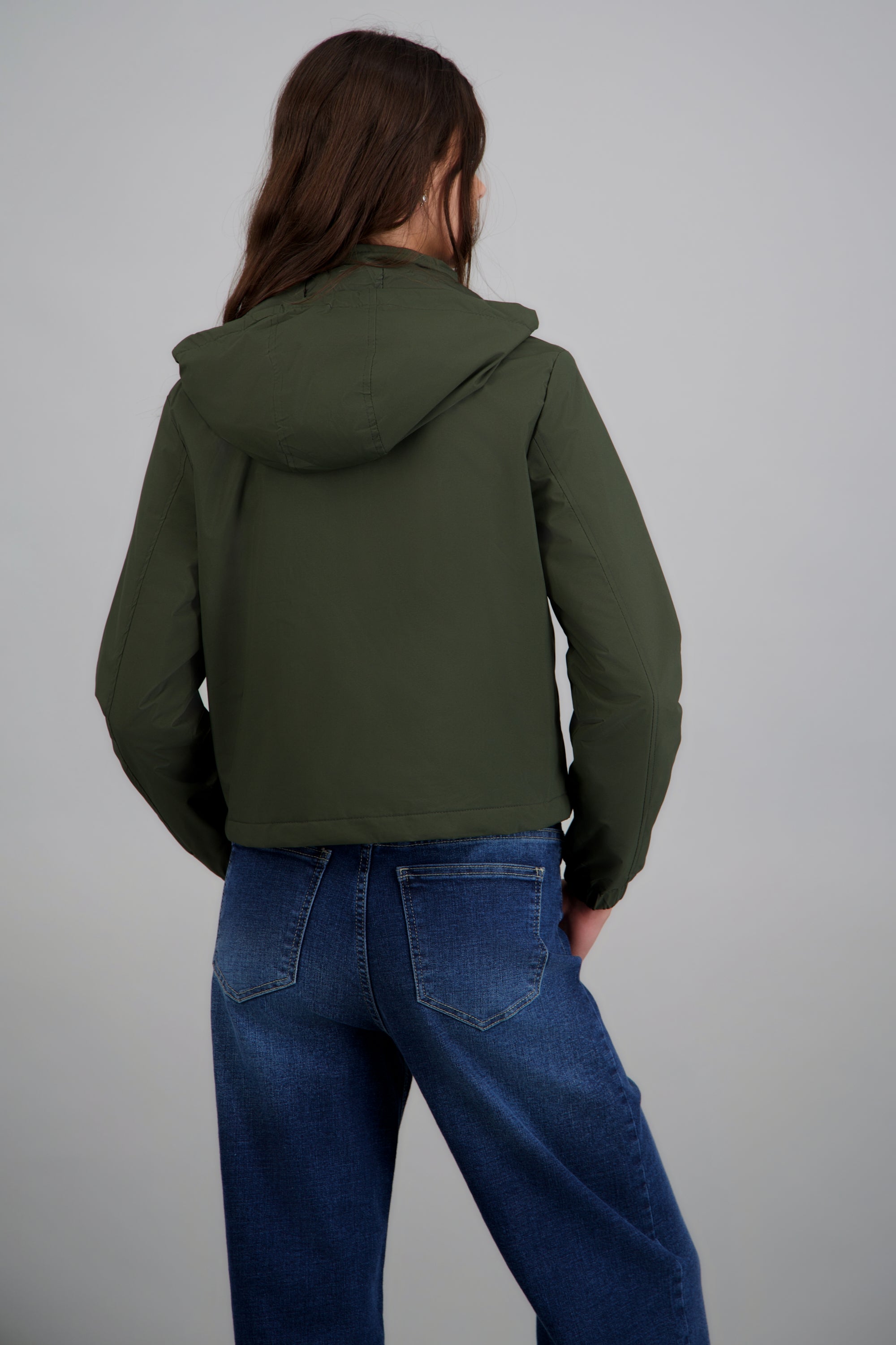 Chamarra corta impermeable capucha OLIVO