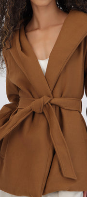 Abrigo soft capucha