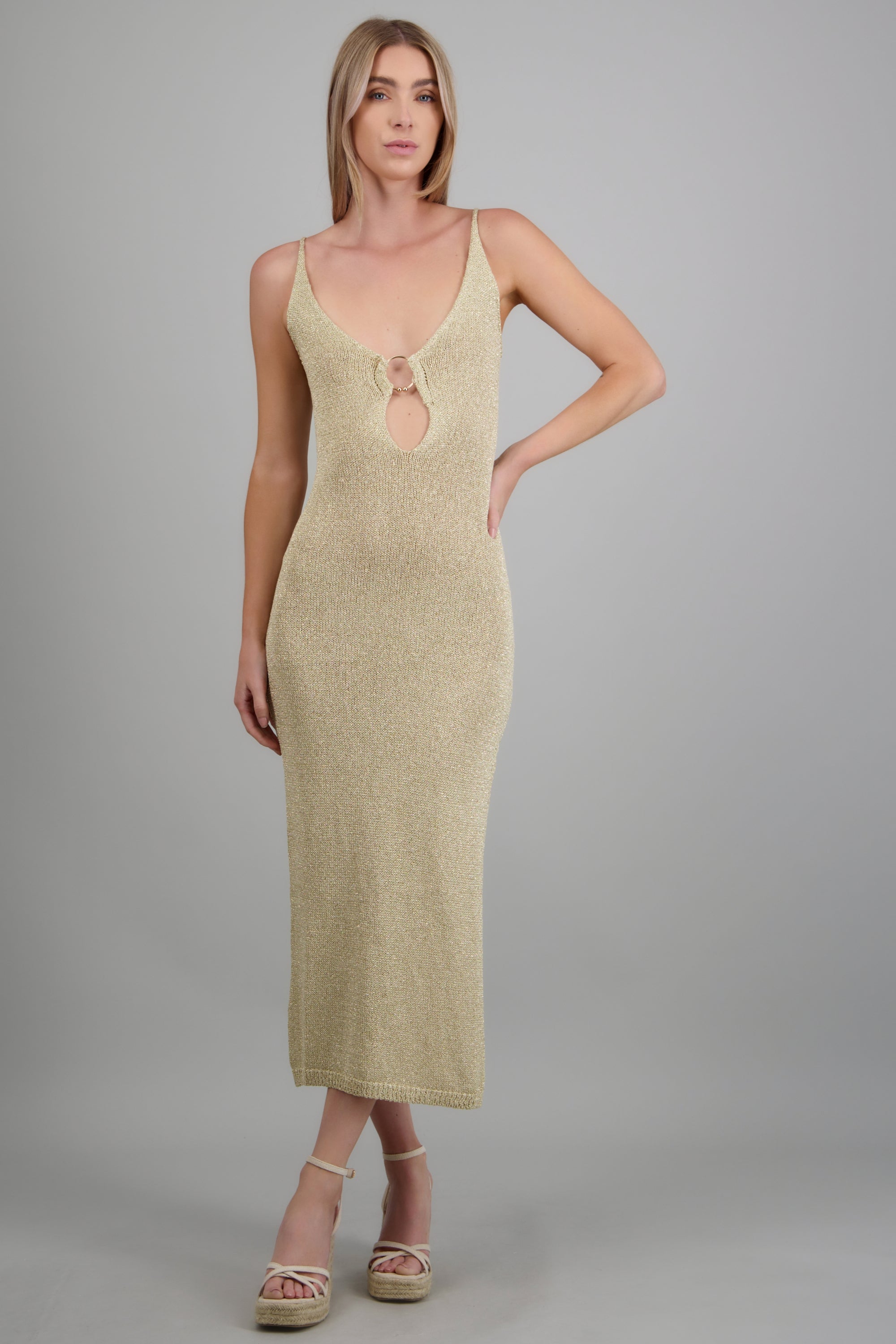 Vestido tejido lurex detalle argolla CREMA