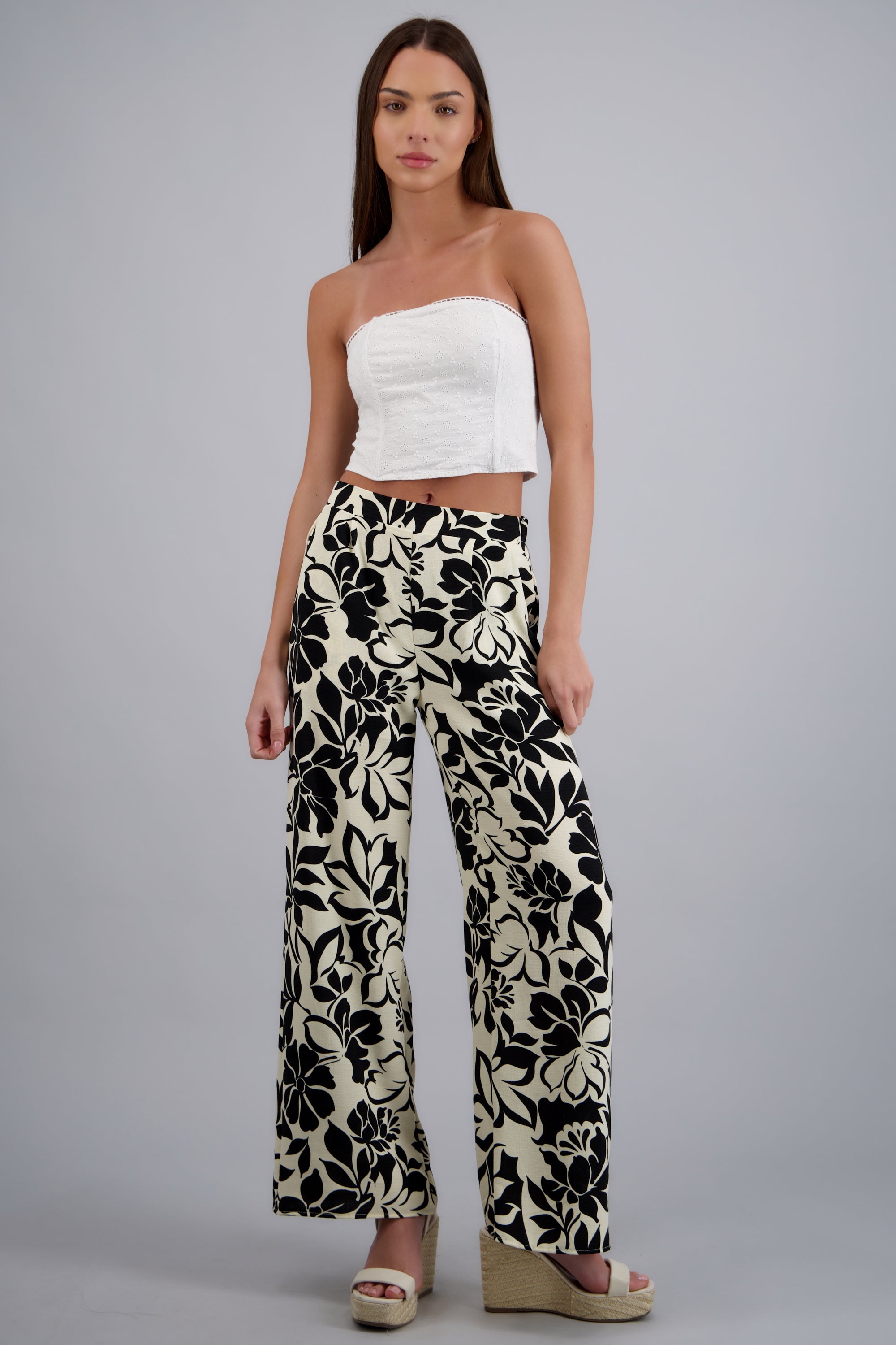Pantalon detalle pinzas estampado NEGRO COMBO