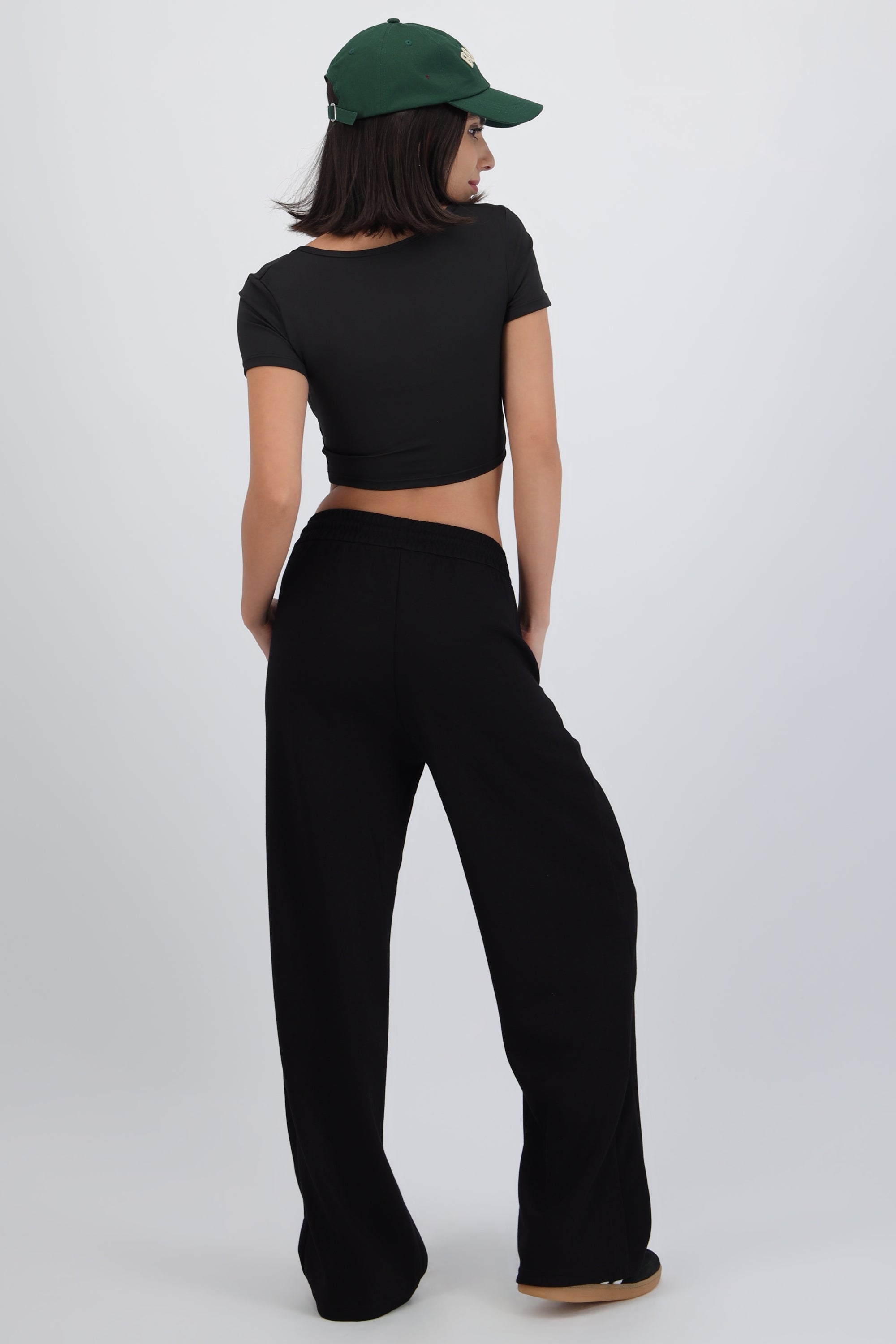 Pants lisos con bolsas
