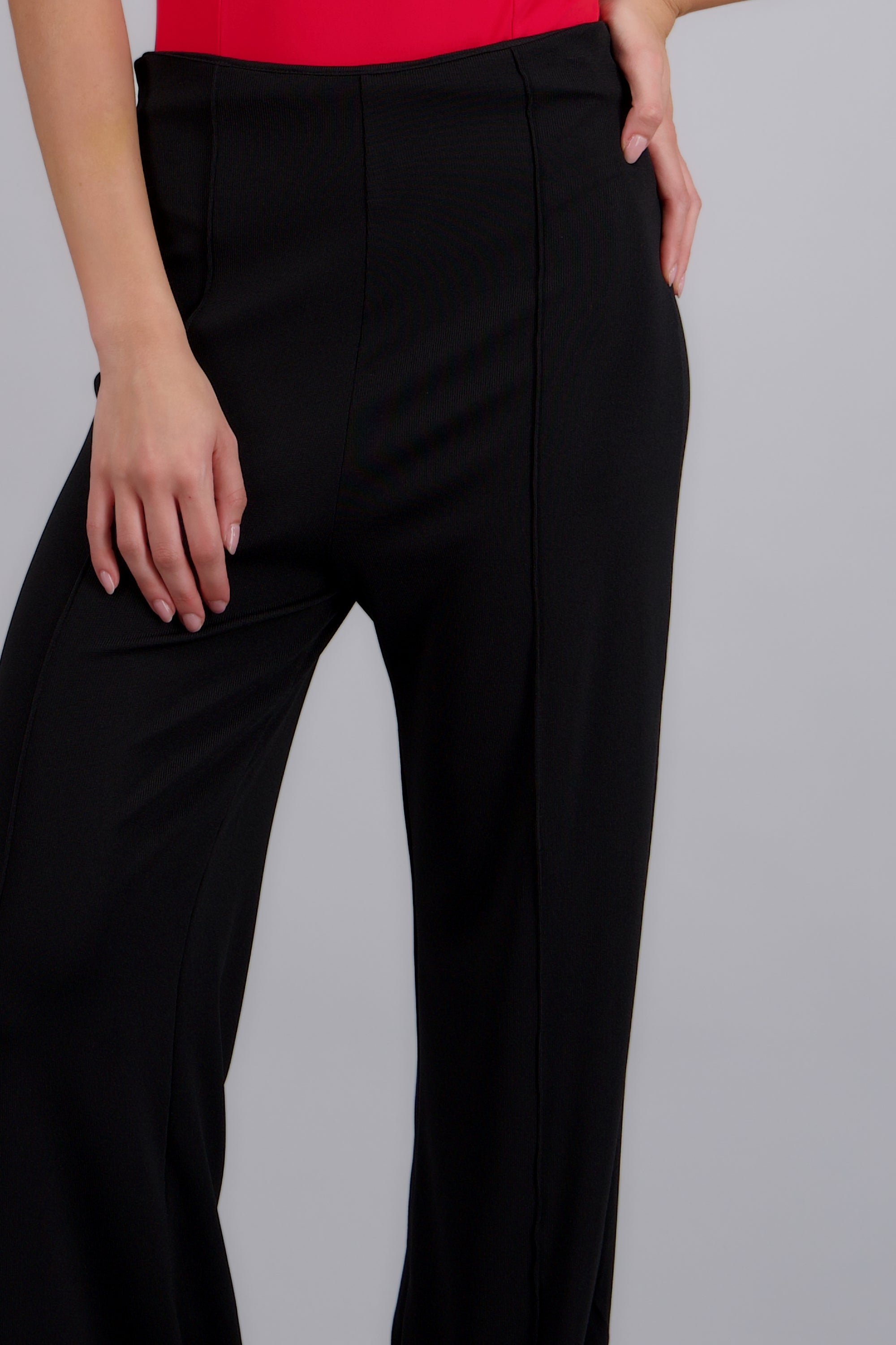 Pantalon amplio NEGRO