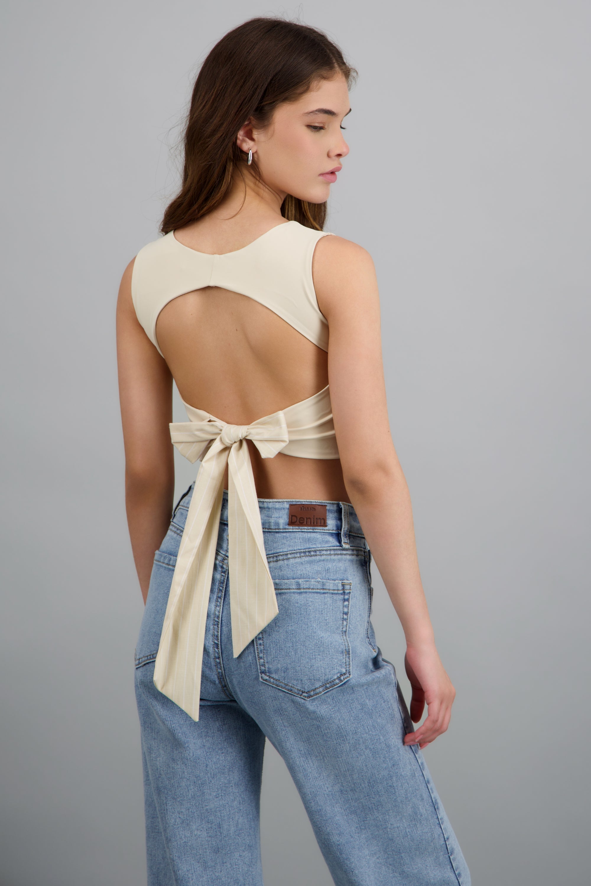Top espalda descubierta detalle moño BEIGE