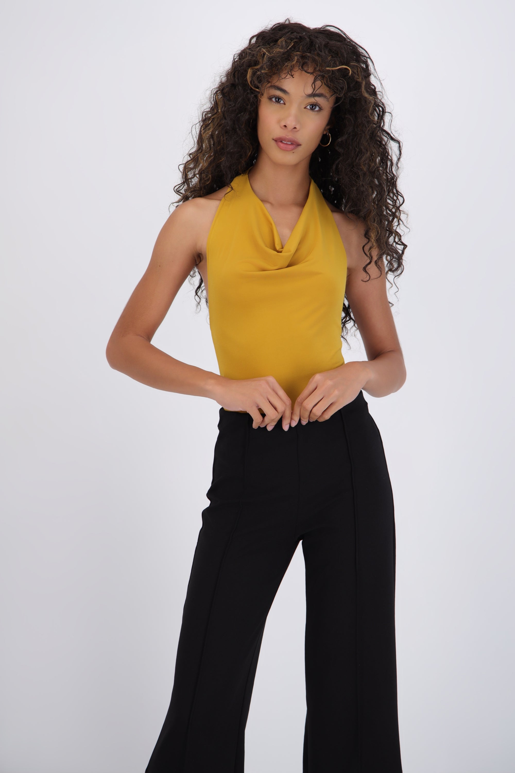 Bodysuit halter escote cascada drapeado