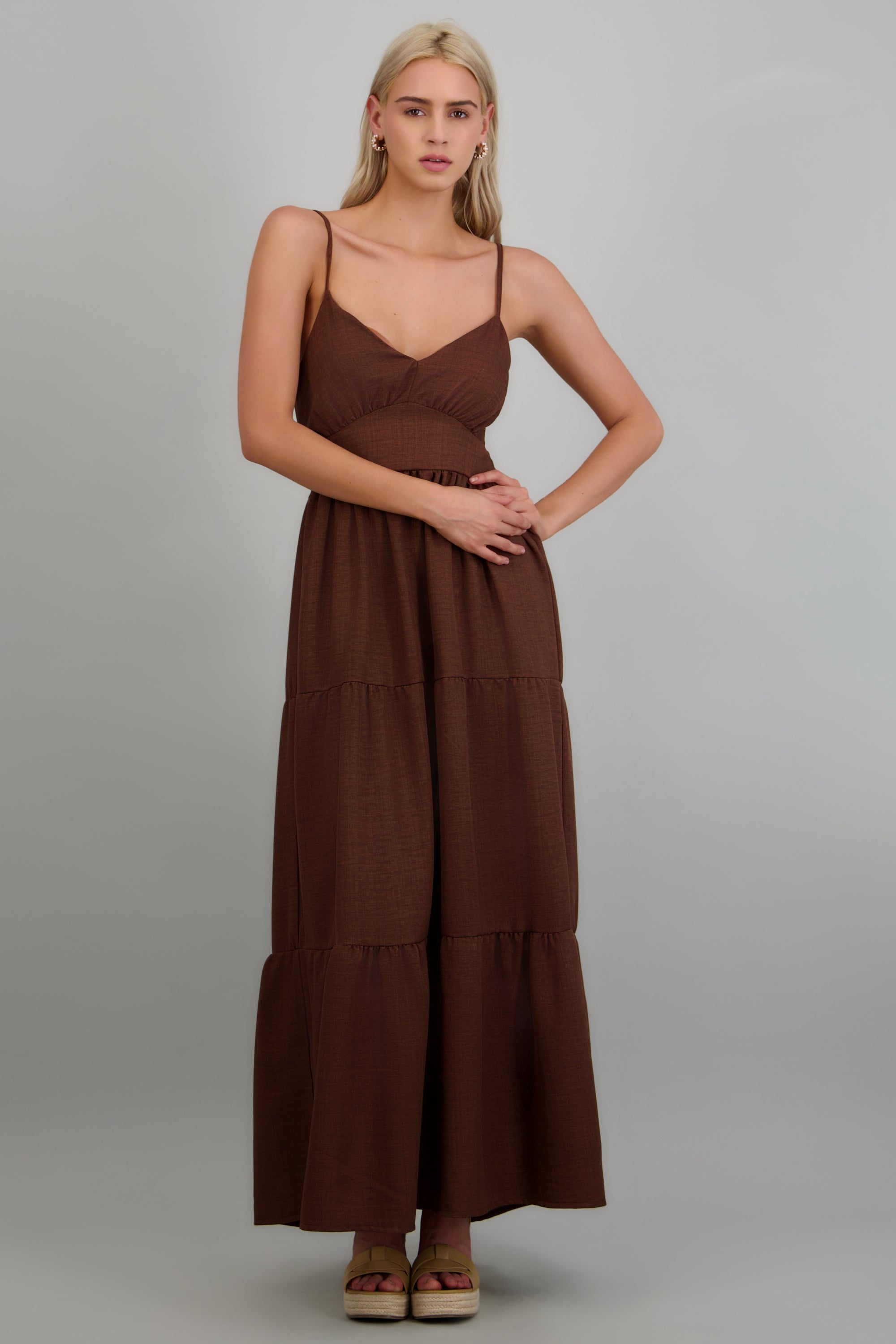 Vestido maxi detalle espalda CHOCOLATE