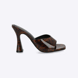 Tacon peep toe charol