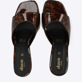Tacon peep toe charol