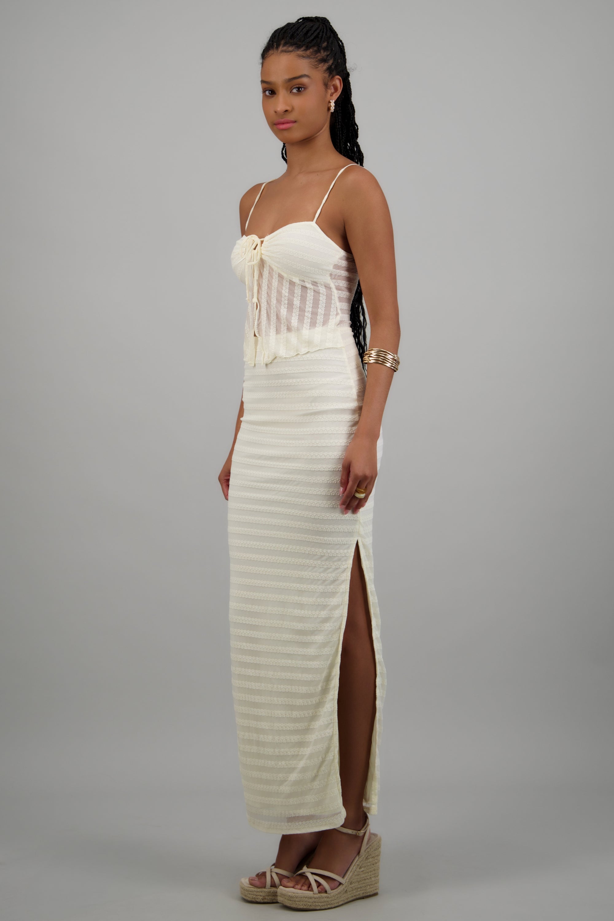 Vestido tirantes midi encaje textura CREMA