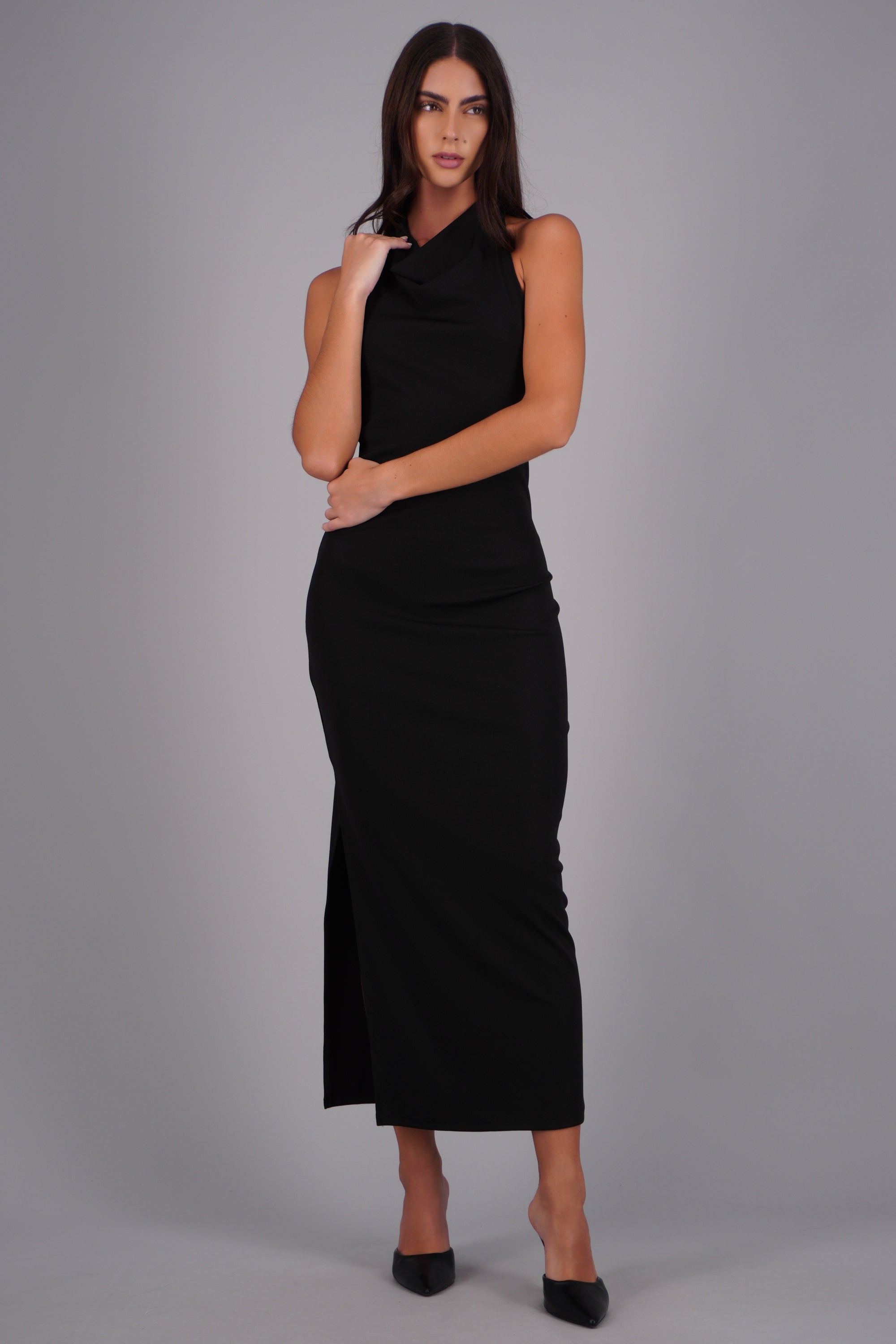 Vestido maxi escote cascada abertura NEGRO