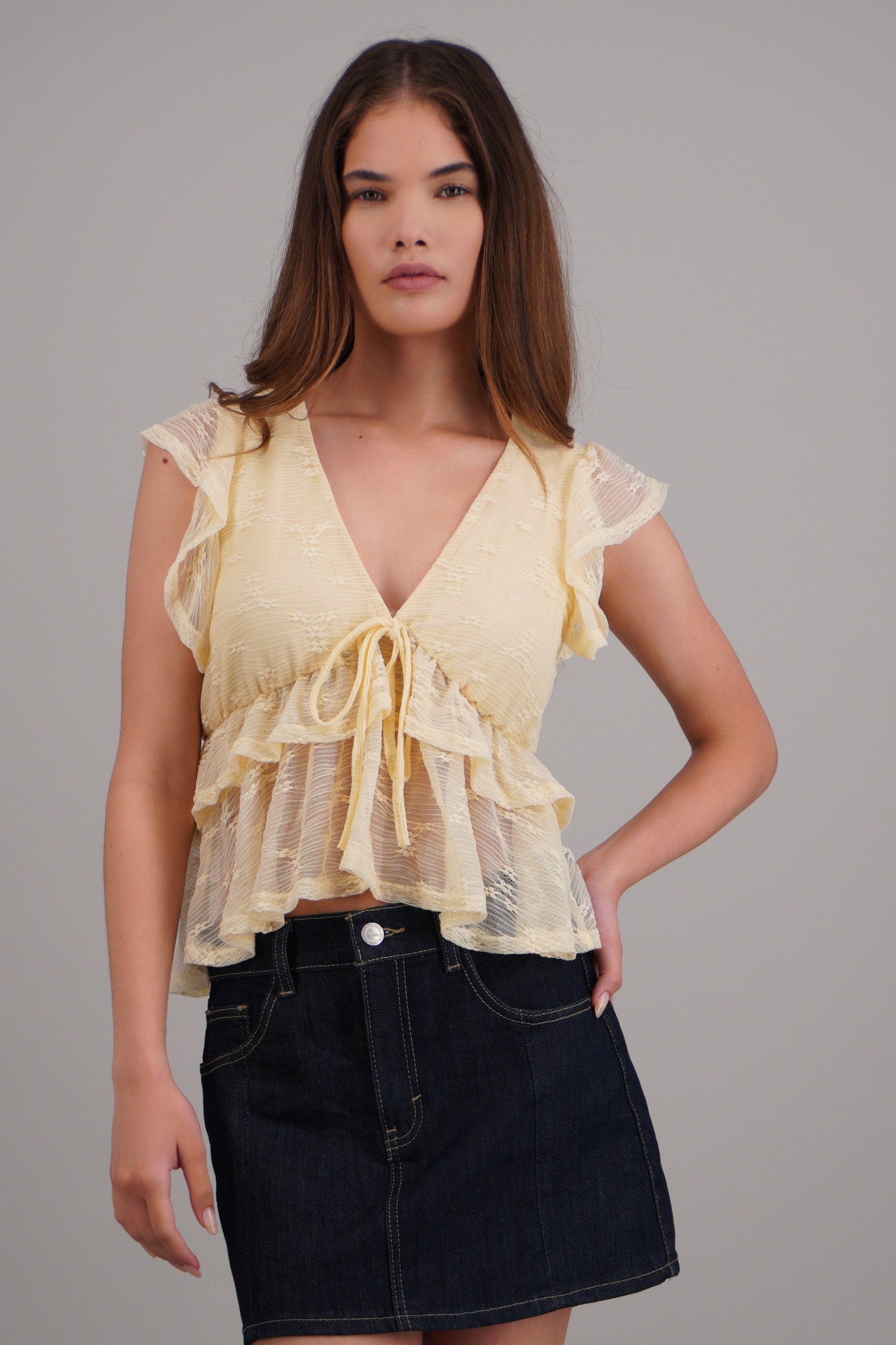 Blusa encaje con olanes AMARILLO