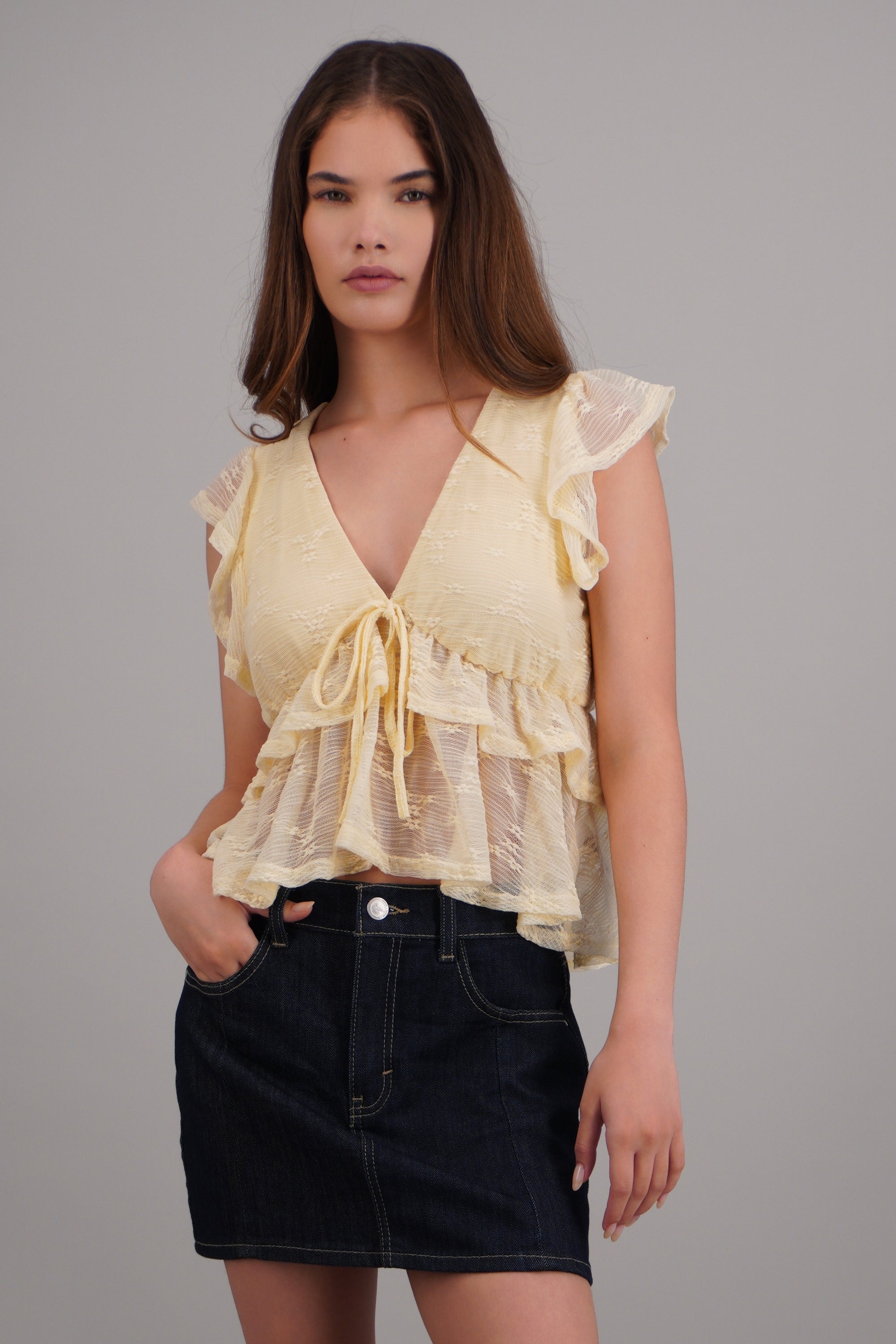 Blusa encaje con olanes AMARILLO
