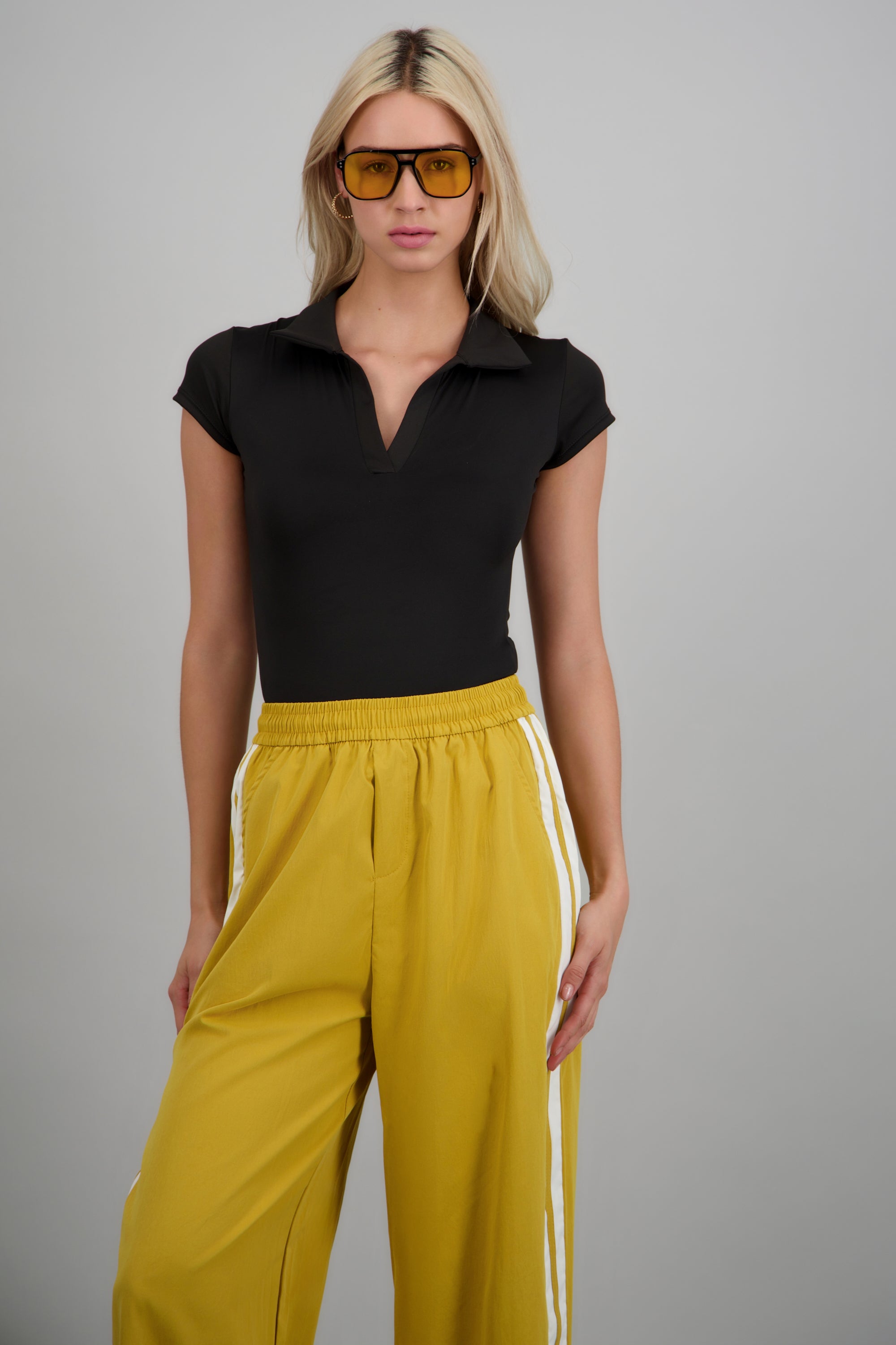 Body cuello polo manga corta NEGRO