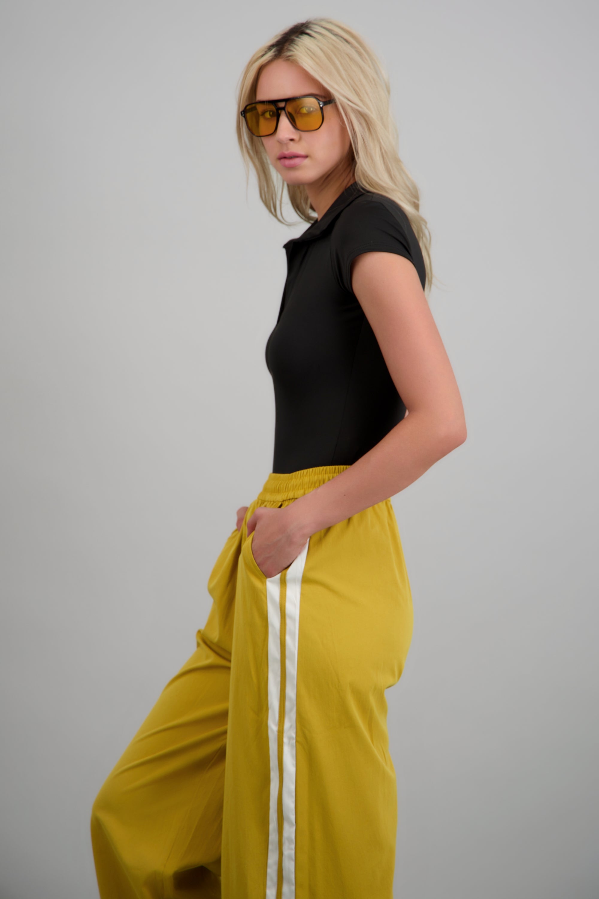 Body cuello polo manga corta NEGRO