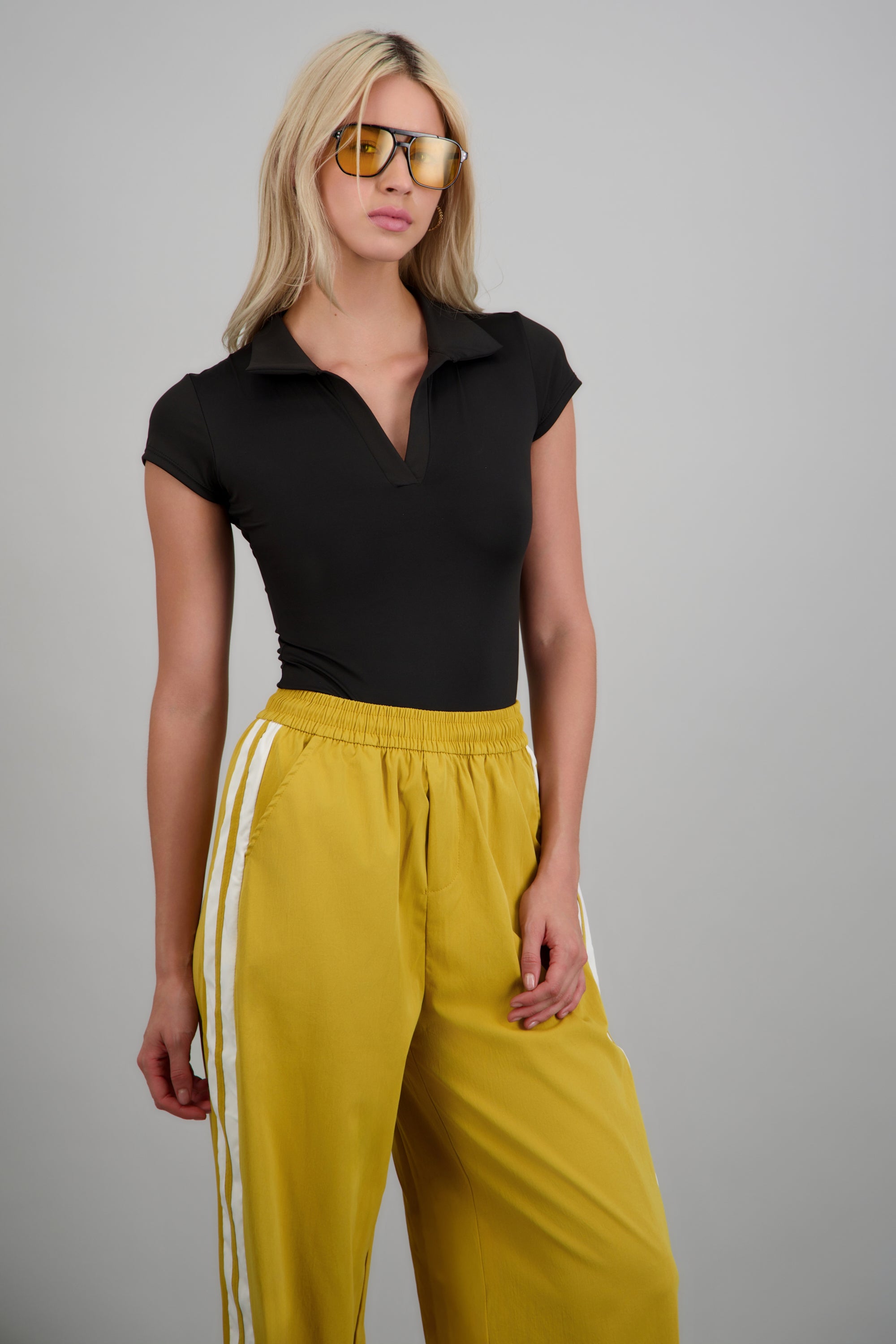 Body cuello polo manga corta NEGRO