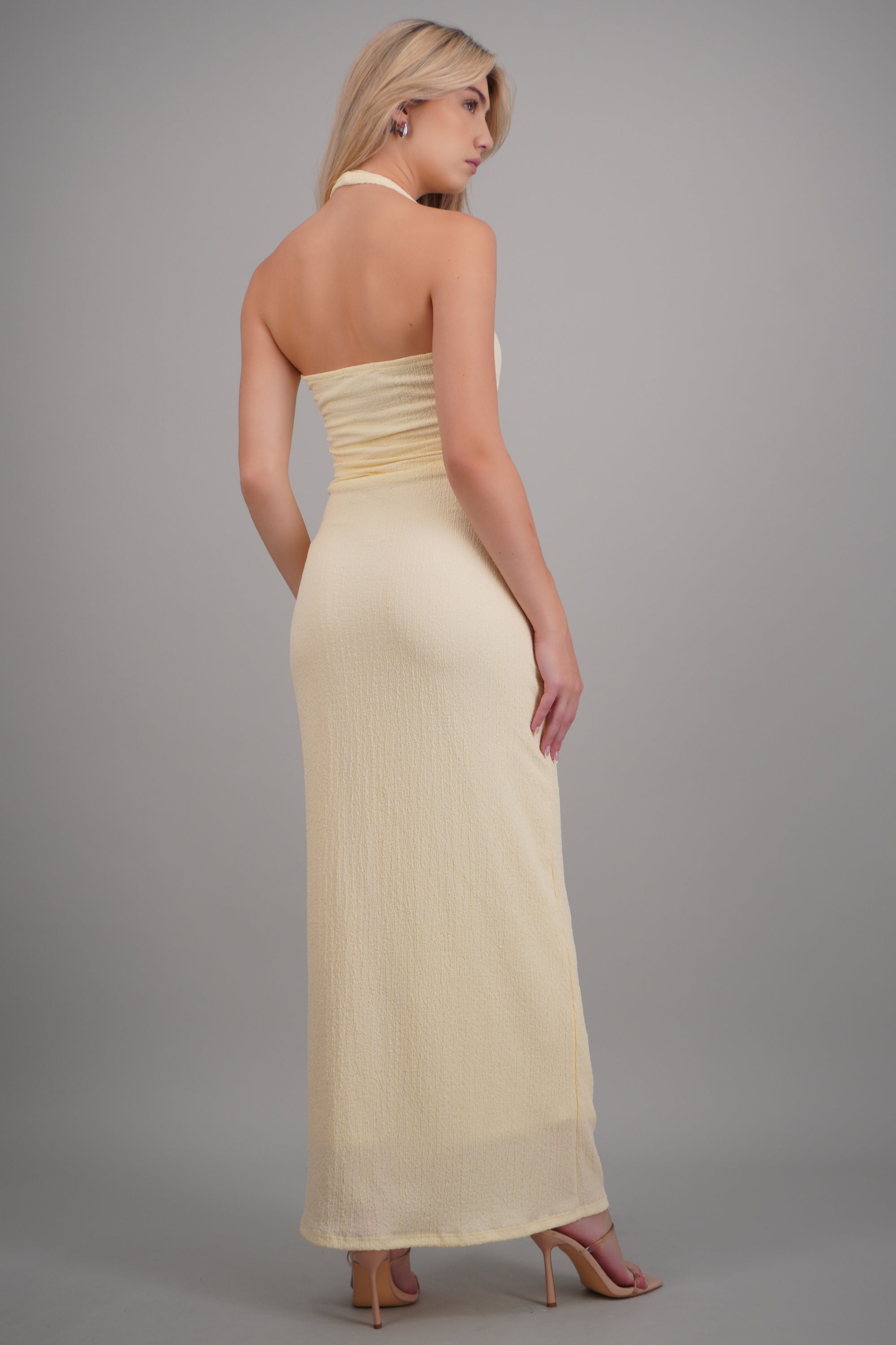 Vetido halter textura AMARILLO PASTEL