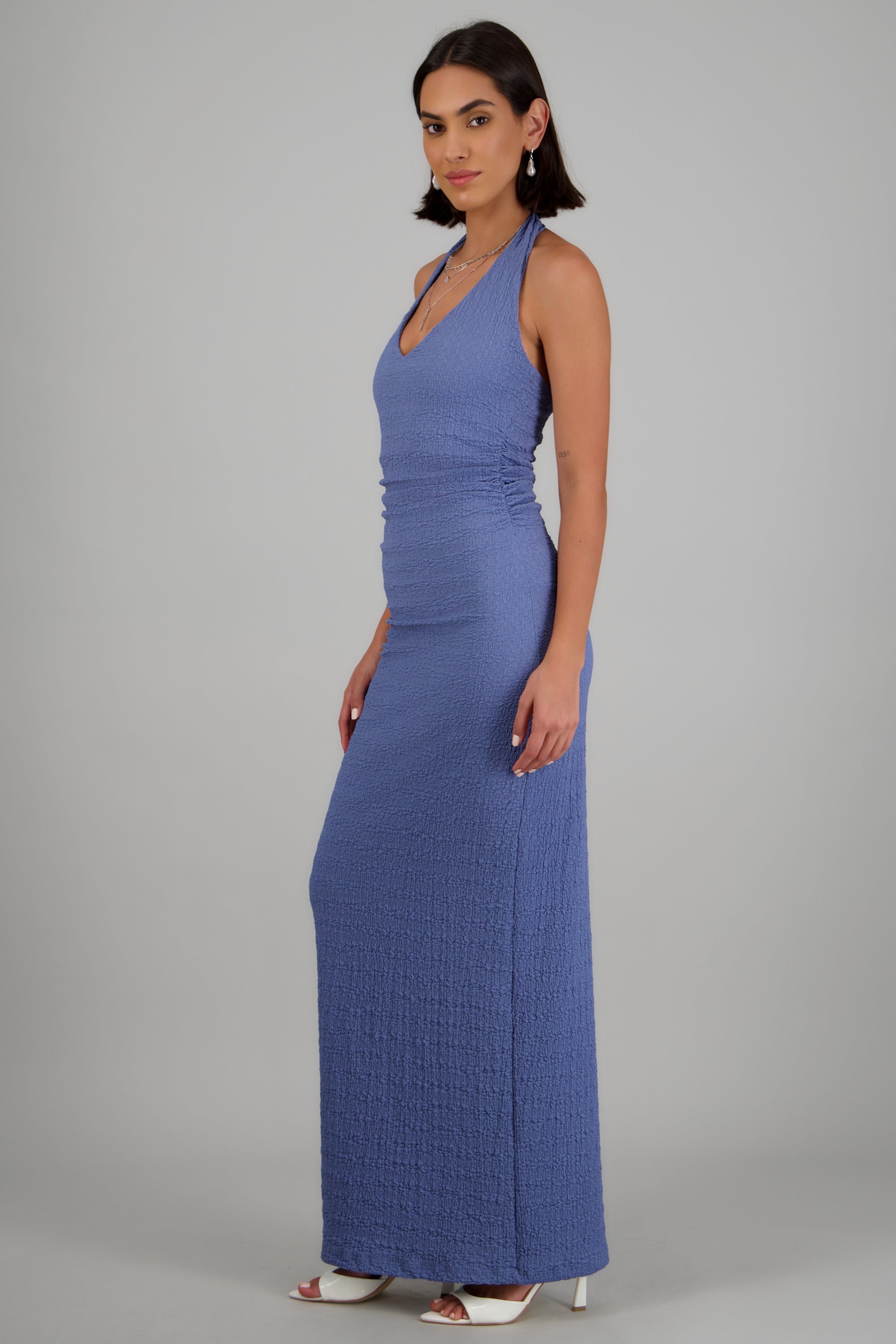 Vetido halter textura AZUL BRILLANTE