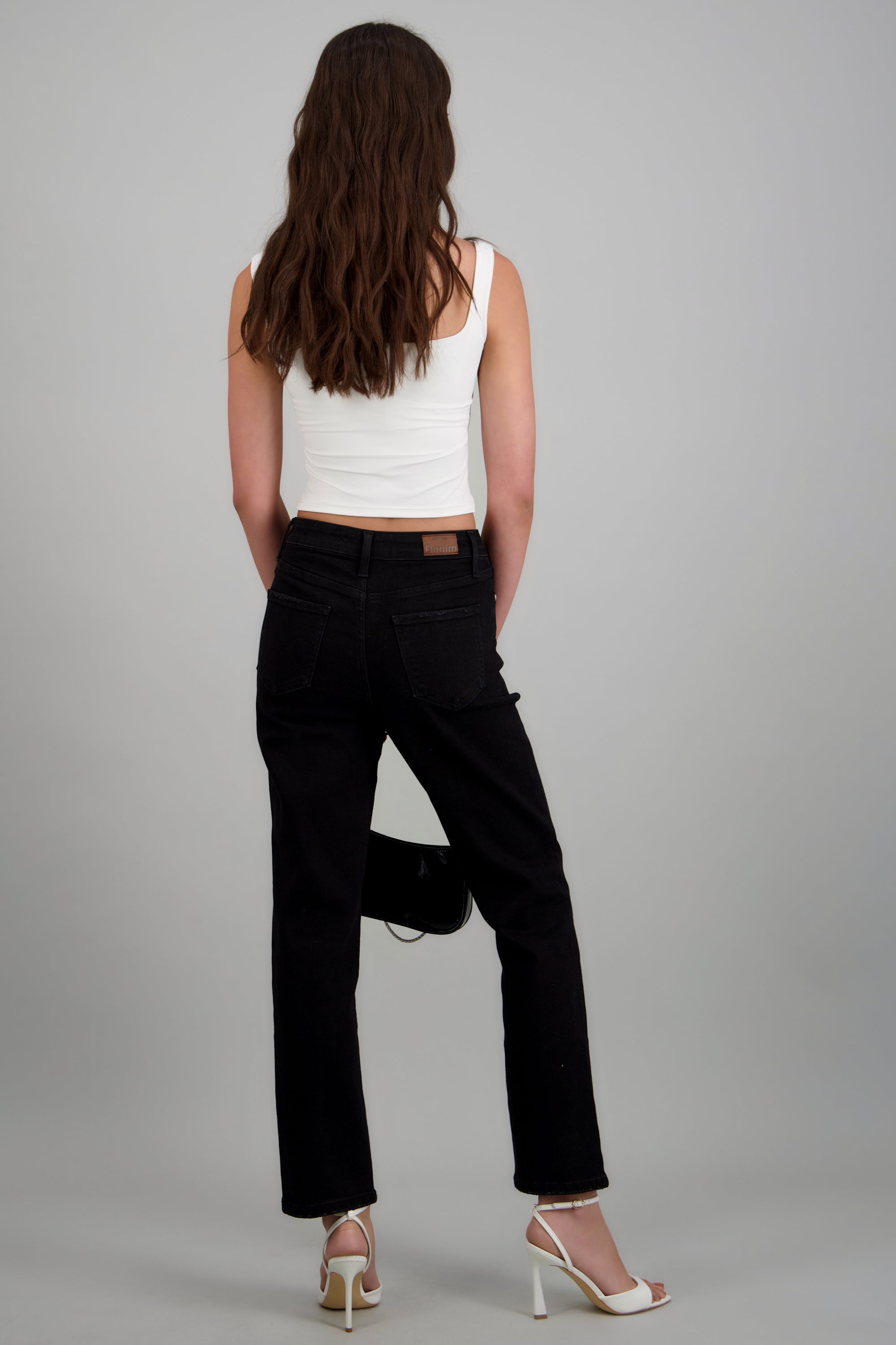 Straight jeans pretina cruzada NEGRO