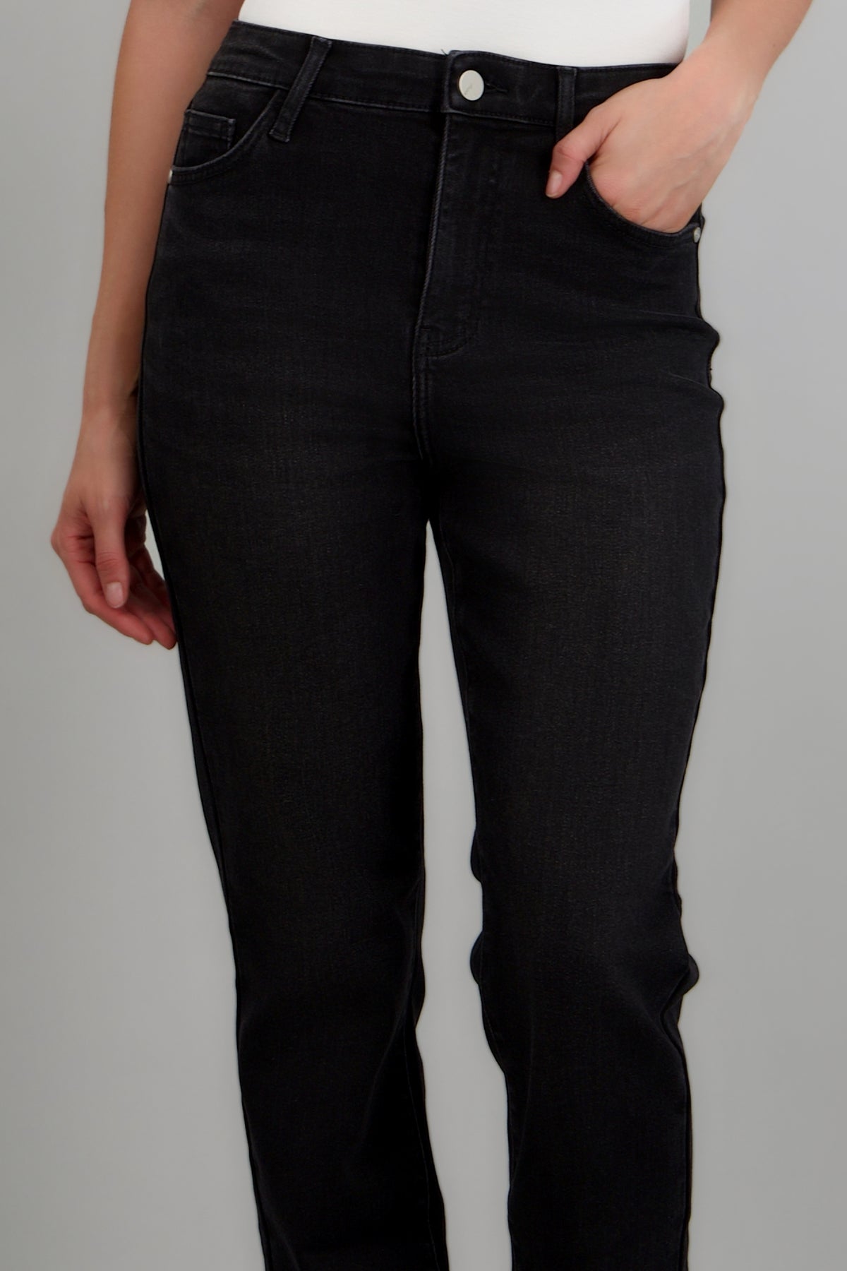 Straight jeans básicos NEGRO