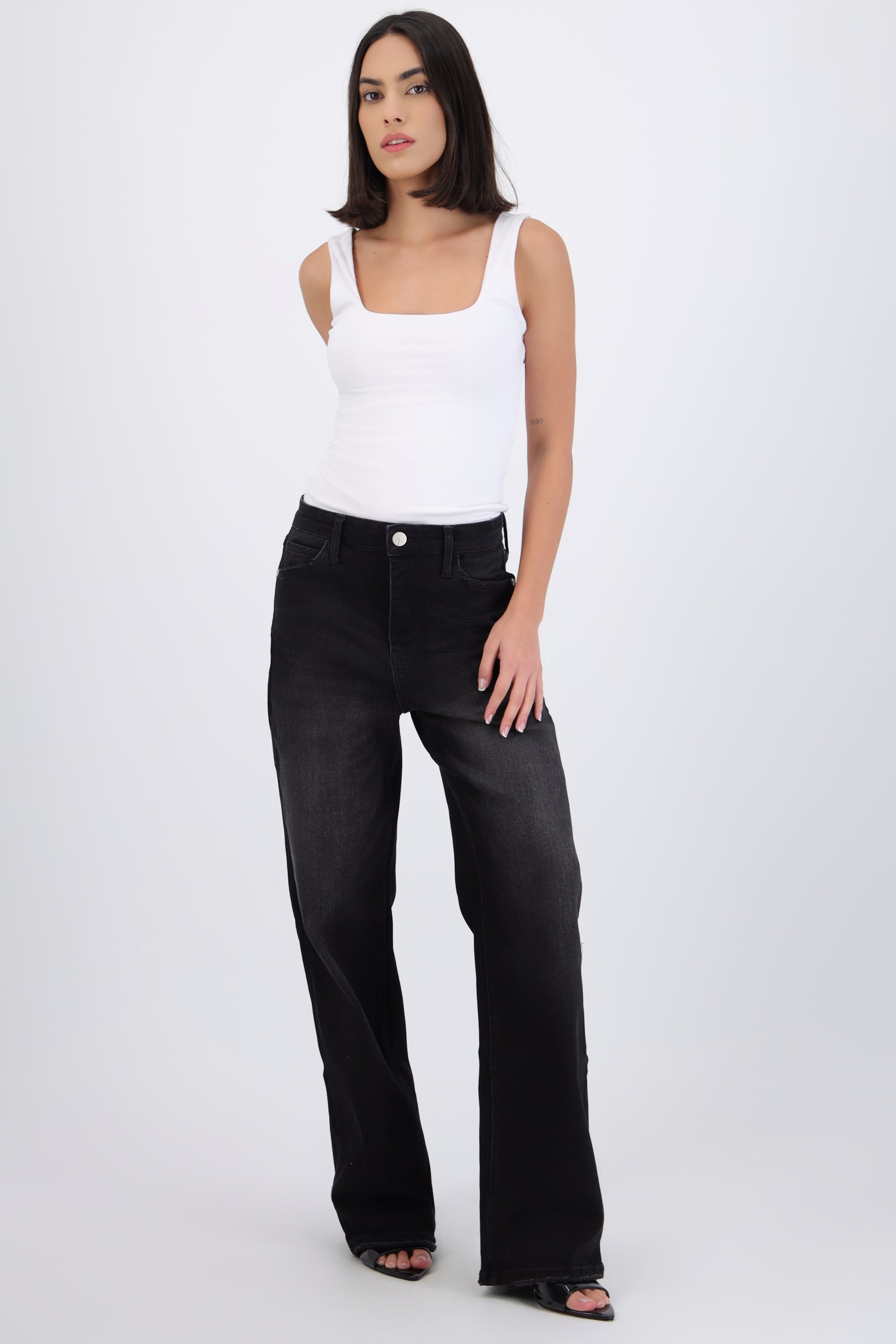 Wide leg jeans