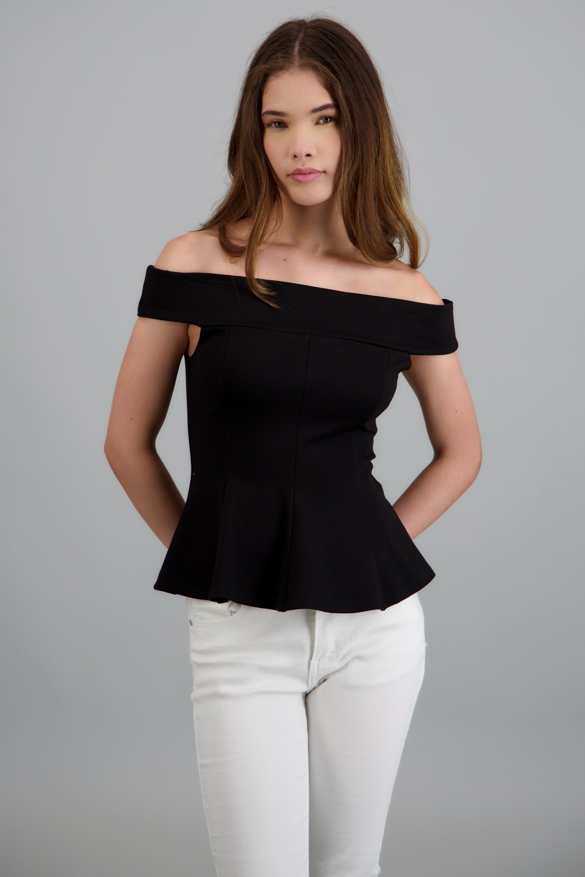 Top off shoulder peplum NEGRO