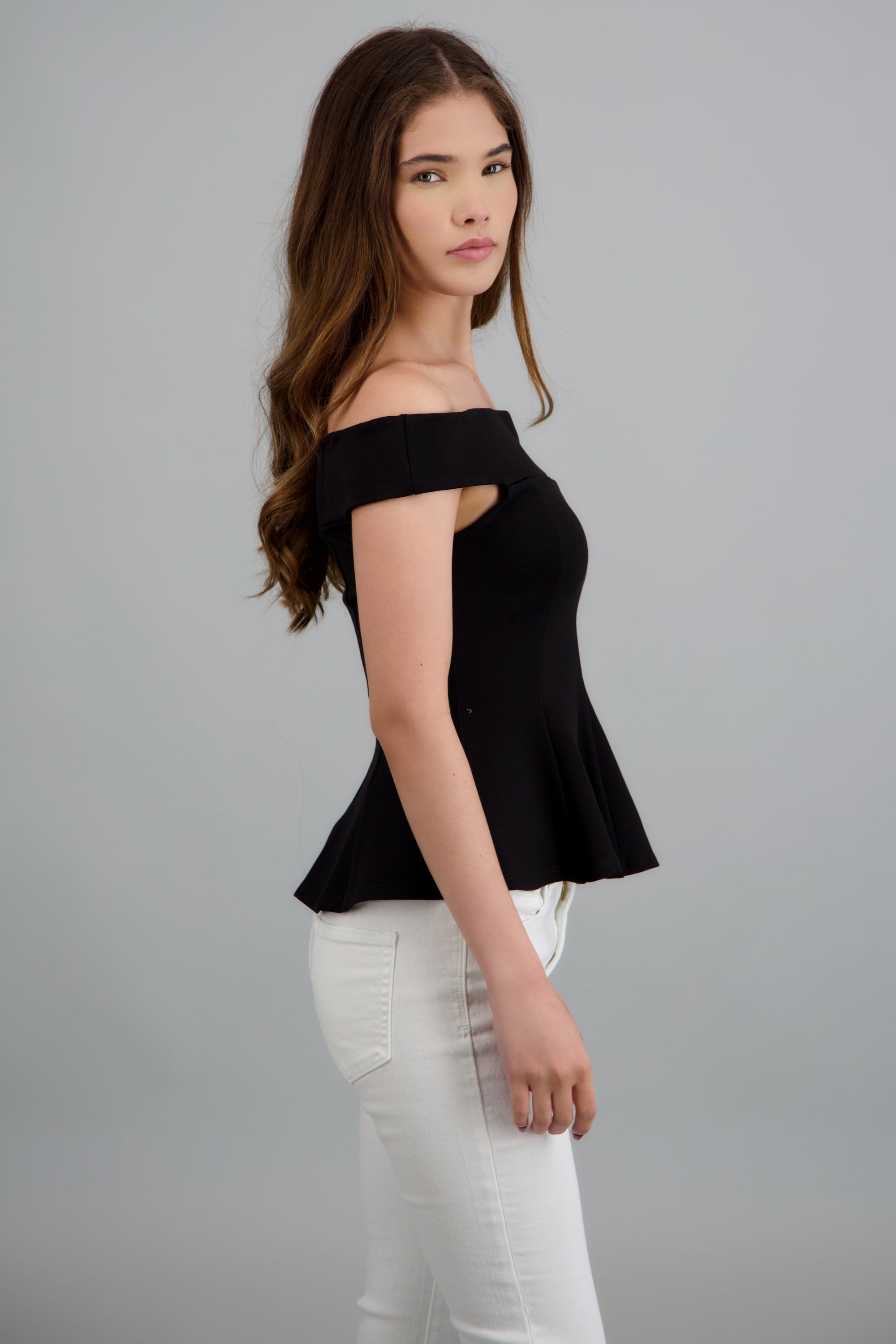 Top off shoulder peplum NEGRO
