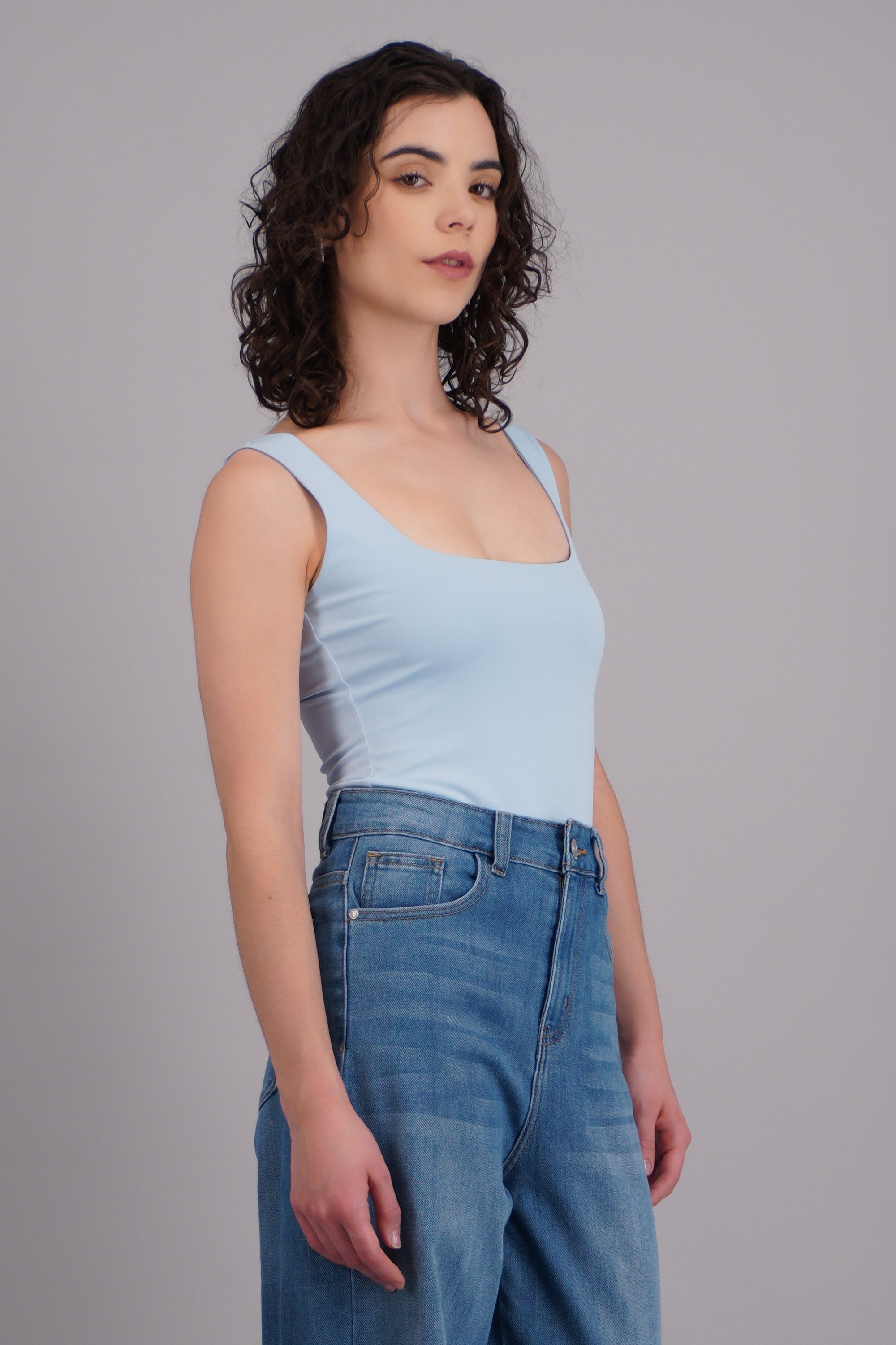 Bodysuit tirantes escote cuadrado AZUL CIELO