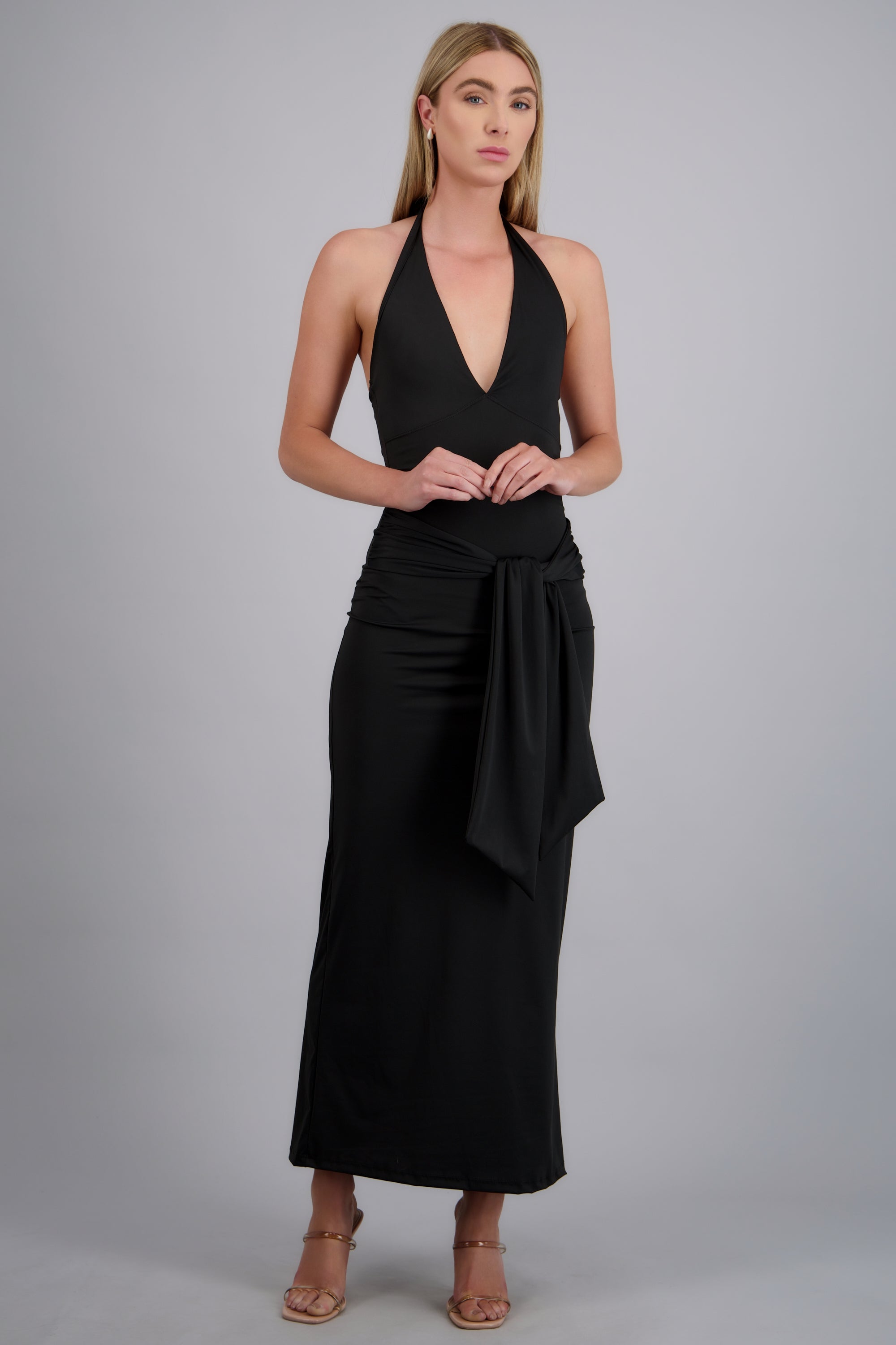 Vestido halter maxi detalle nudo NEGRO