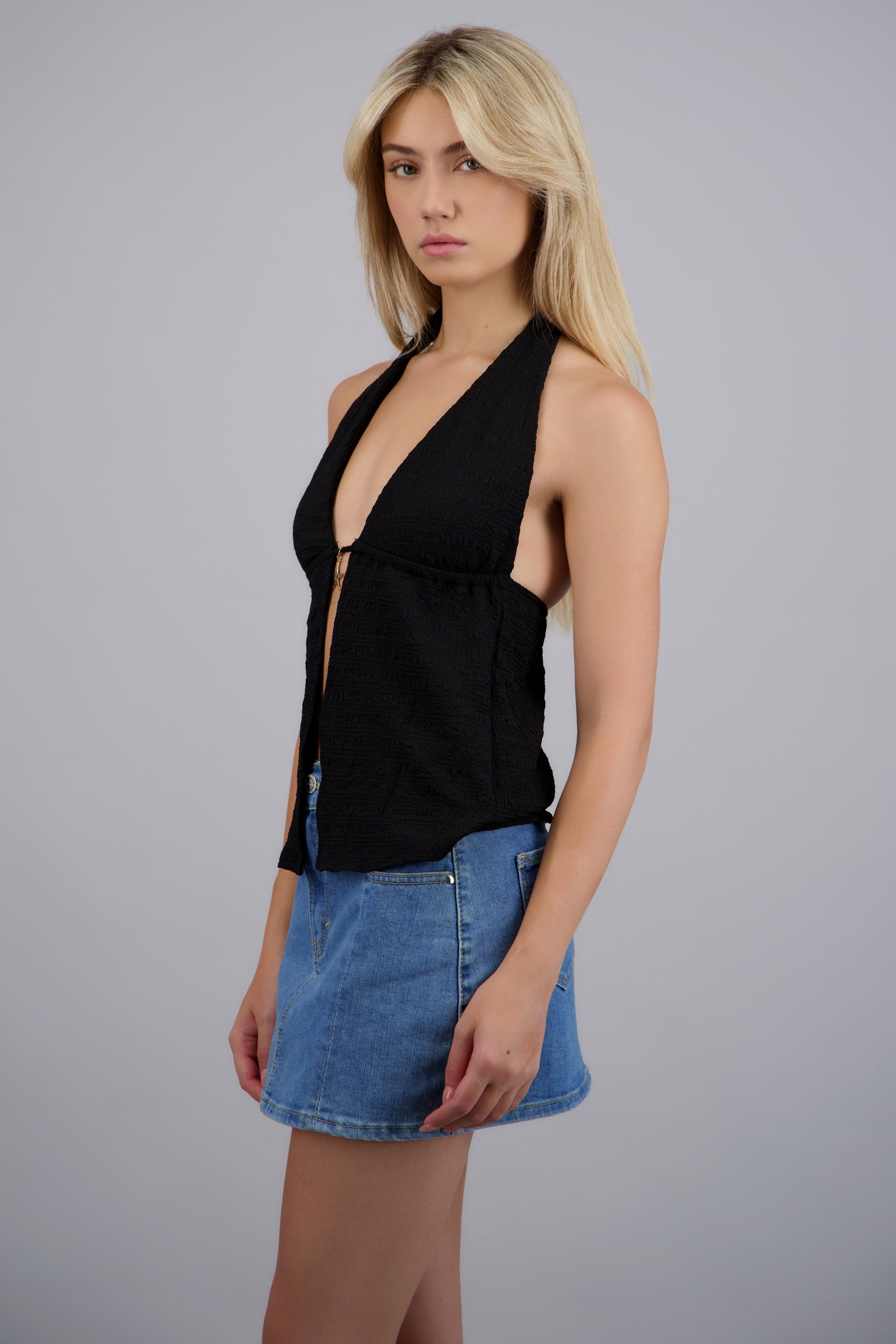Top halter con textura NEGRO