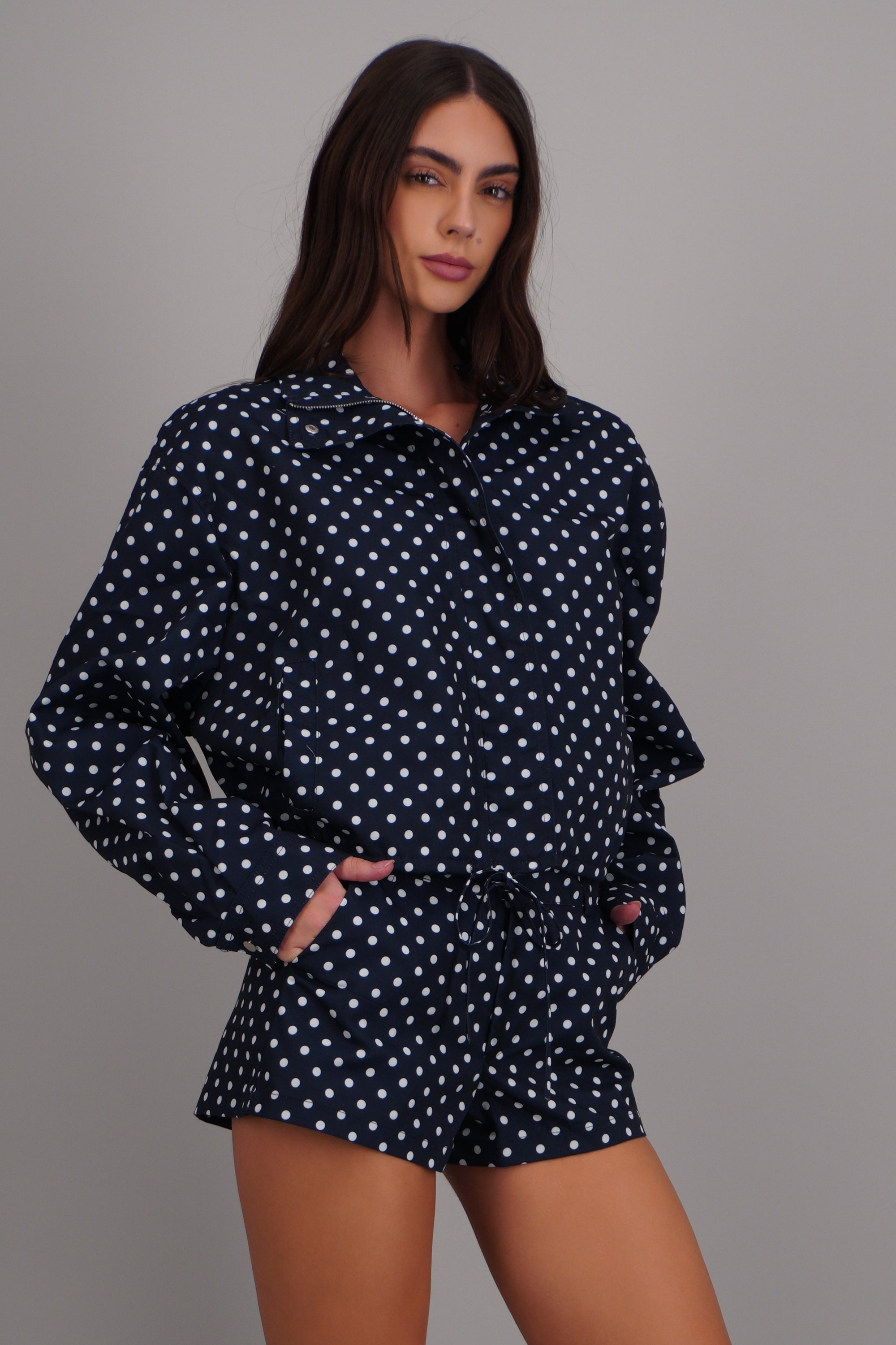 Chamarra ligera polkadots con cuello alto MARINO
