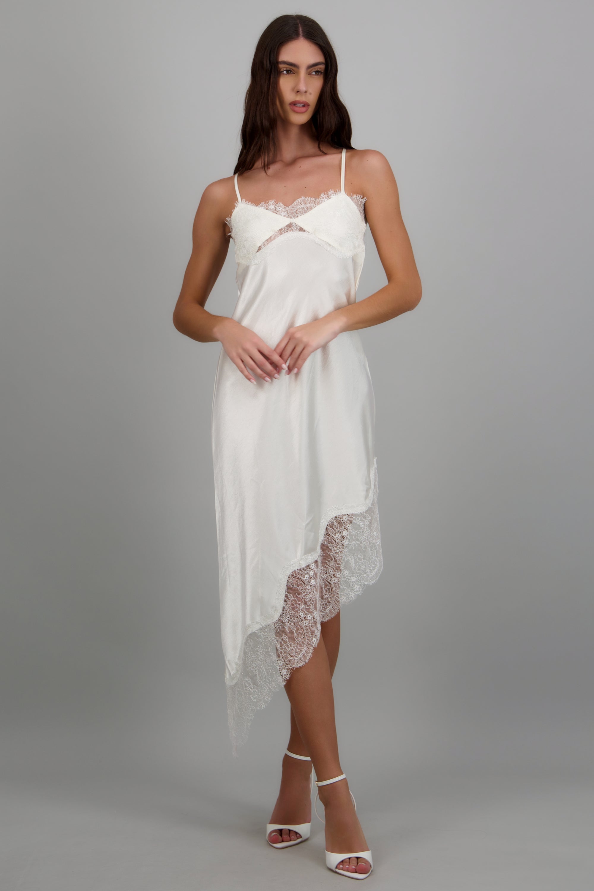 Vestido satin con encaje CREMA