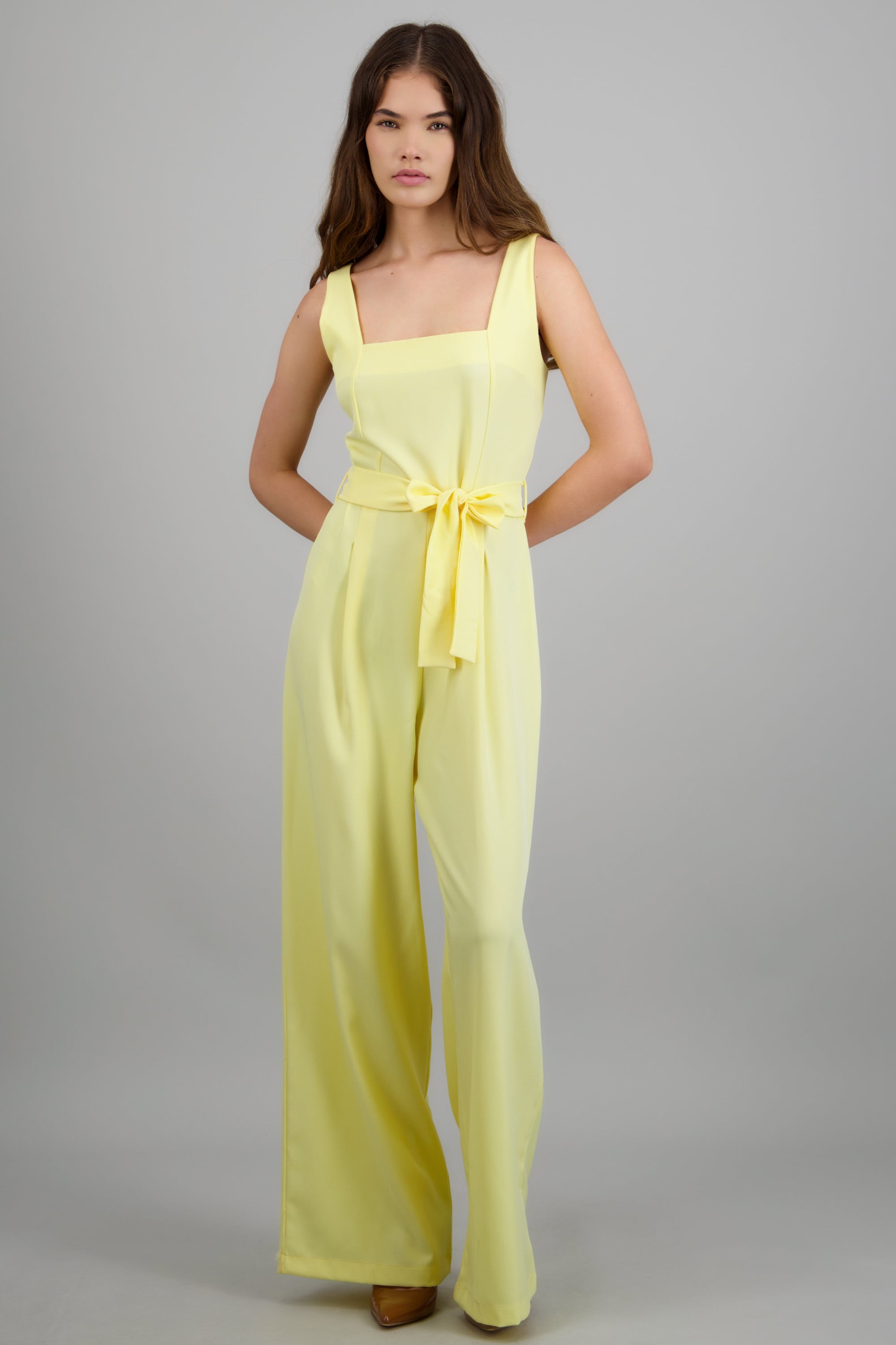 Jumpsuit tirantes detalle cinturon AMARILLO PASTEL