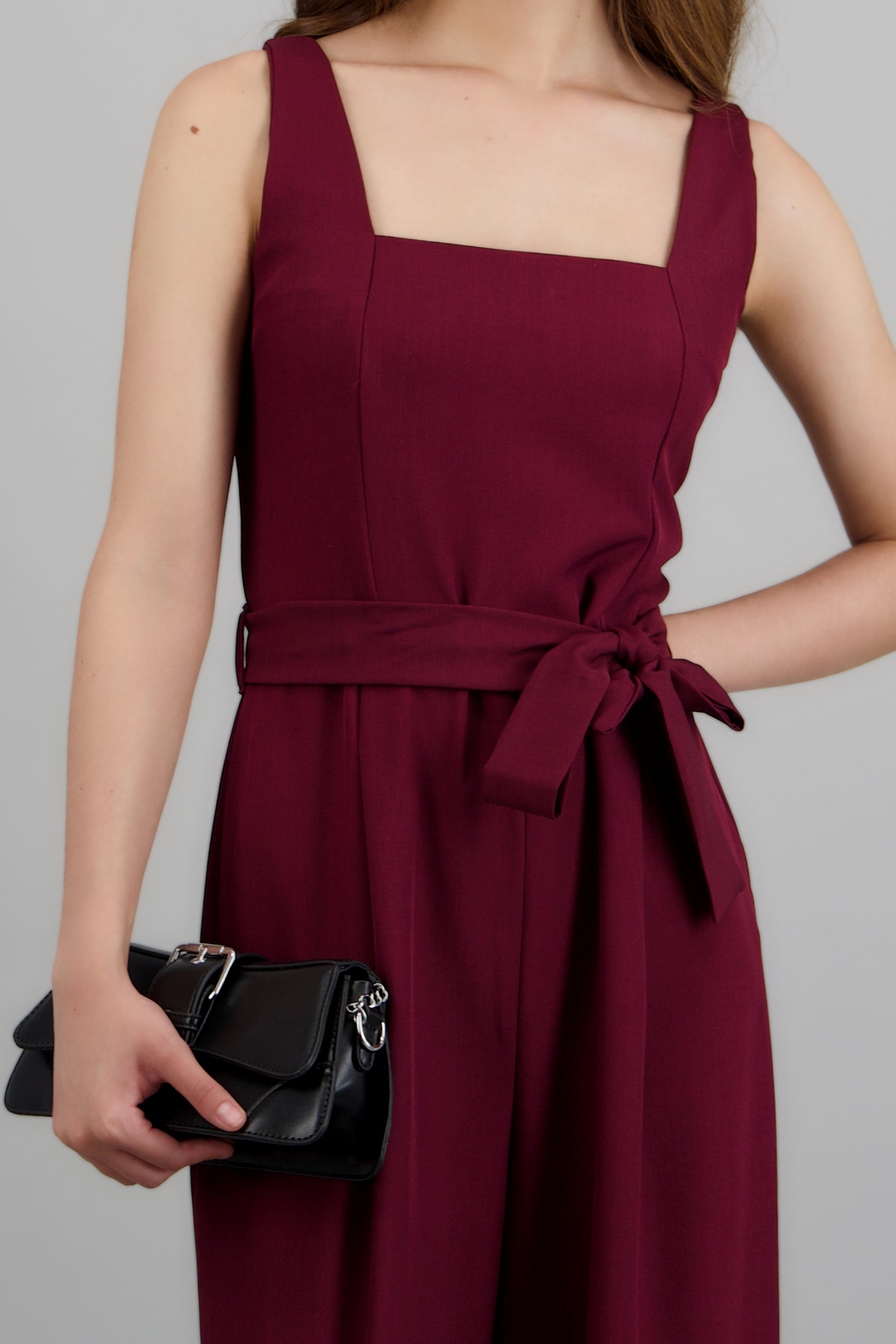 Jumpsuit tirantes detalle cinturon CIRUELA