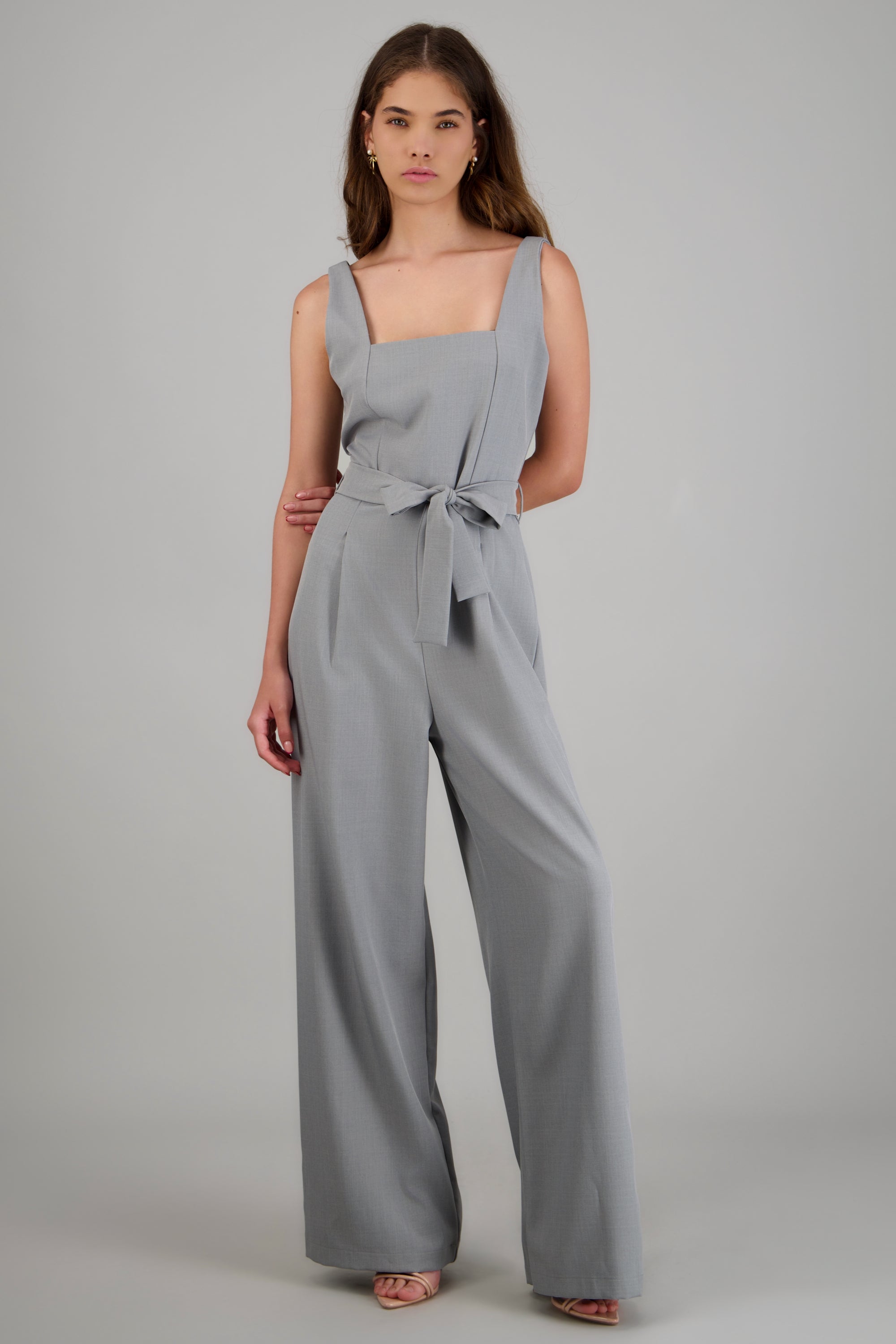 Jumpsuit tirantes detalle cinturon GRIS