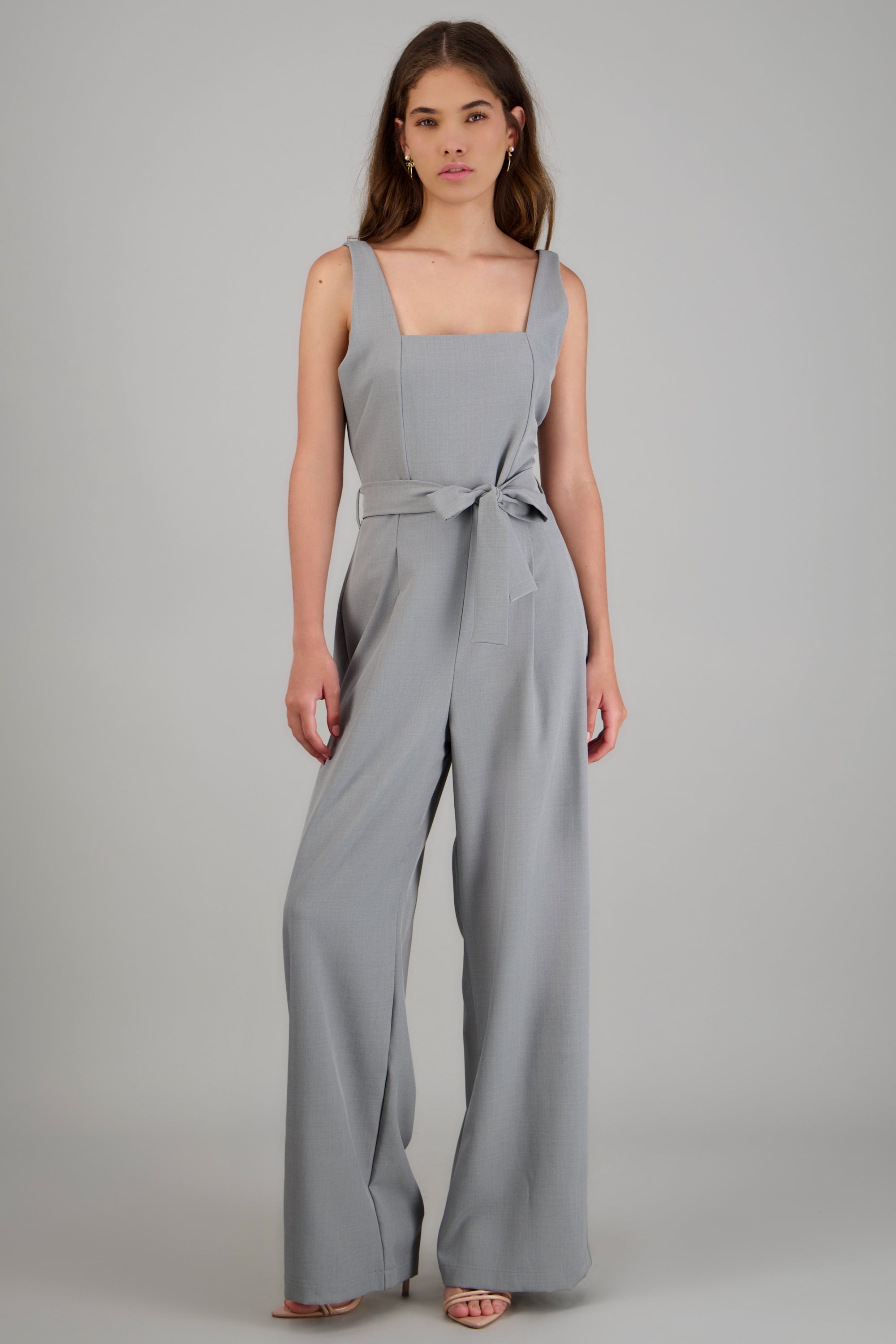 Jumpsuit tirantes detalle cinturon GRIS