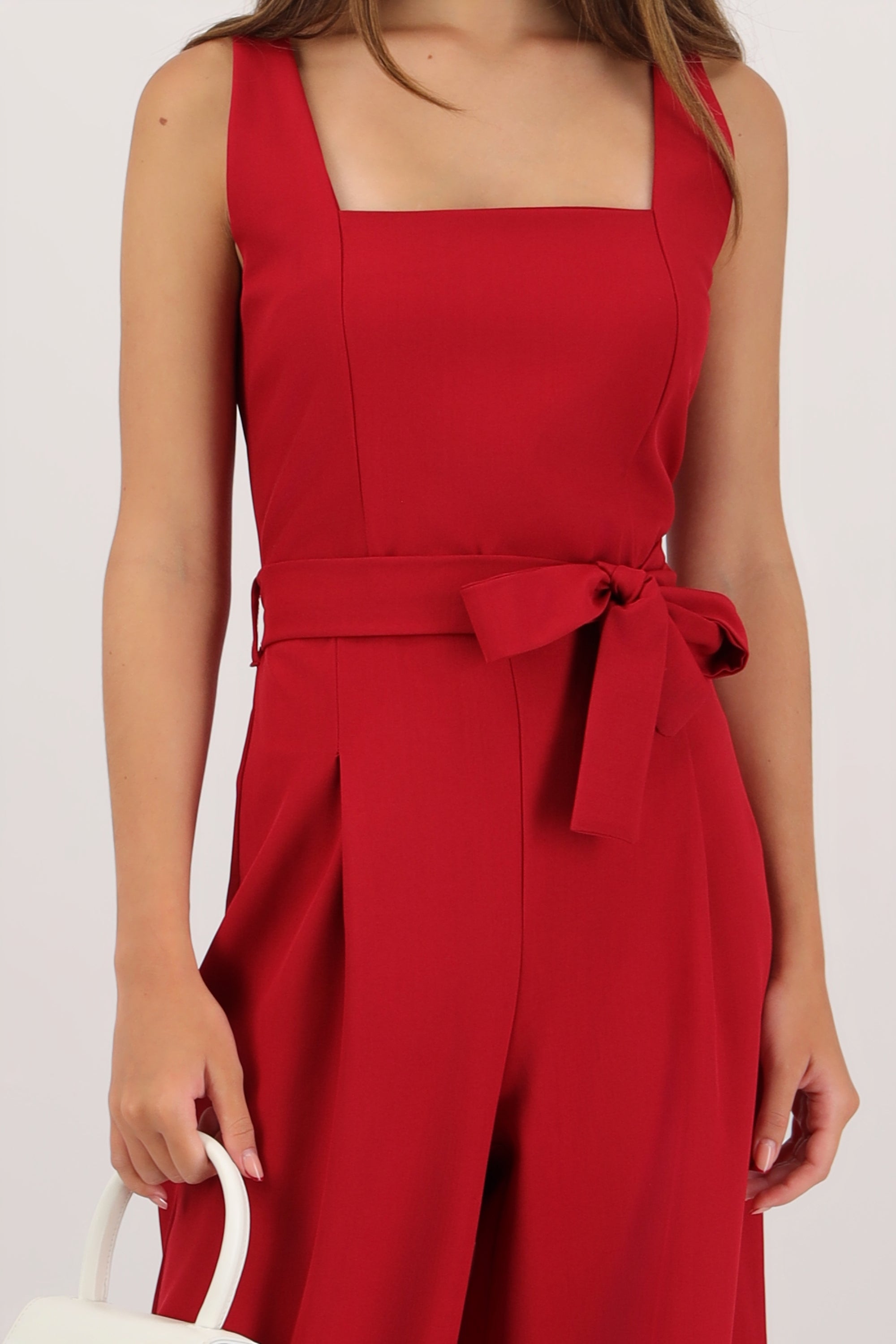Jumpsuit tirantes detalle cinturon ROJO CEREZA