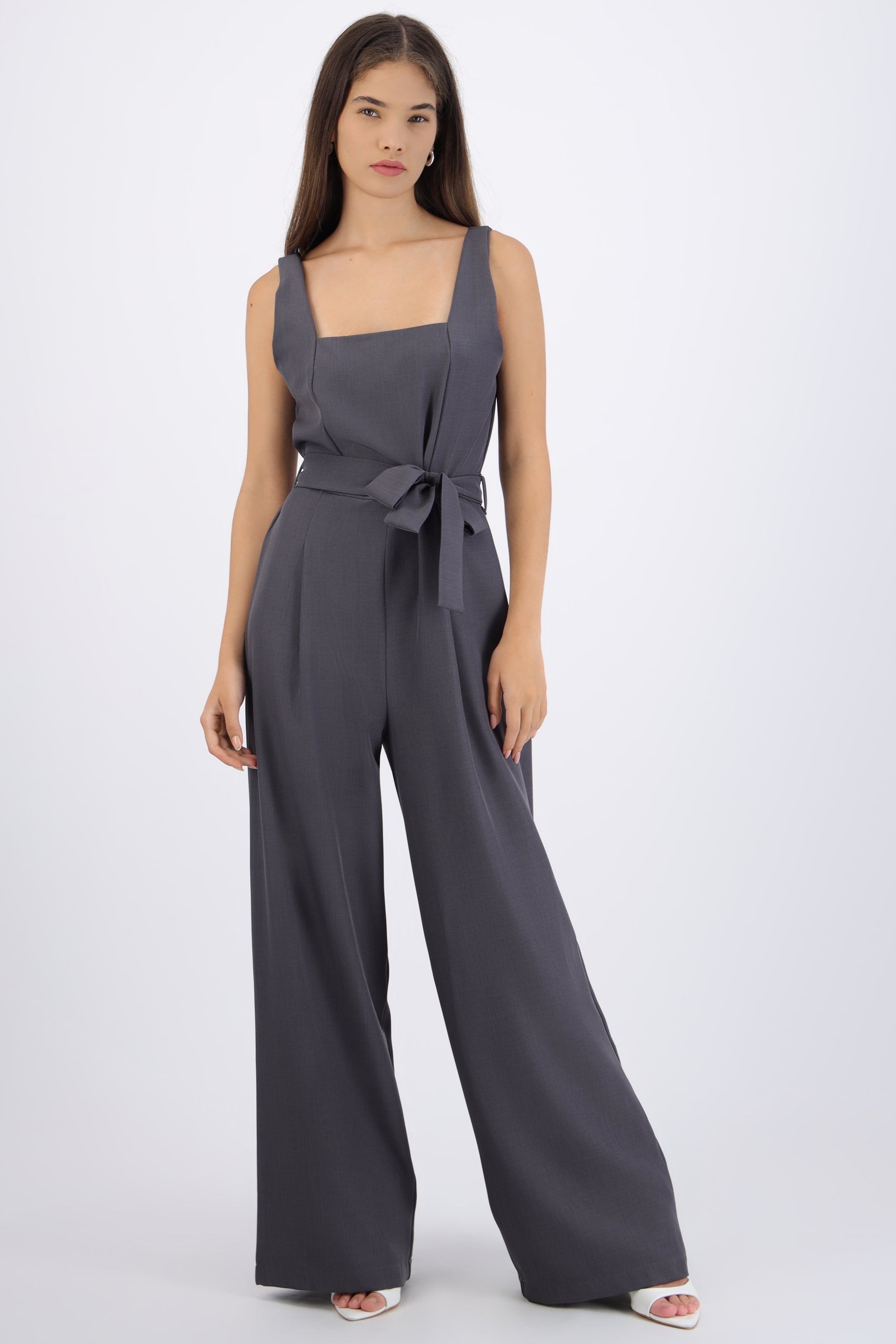 Jumpsuit tirantes detalle cinturon GRIS OBSCURO