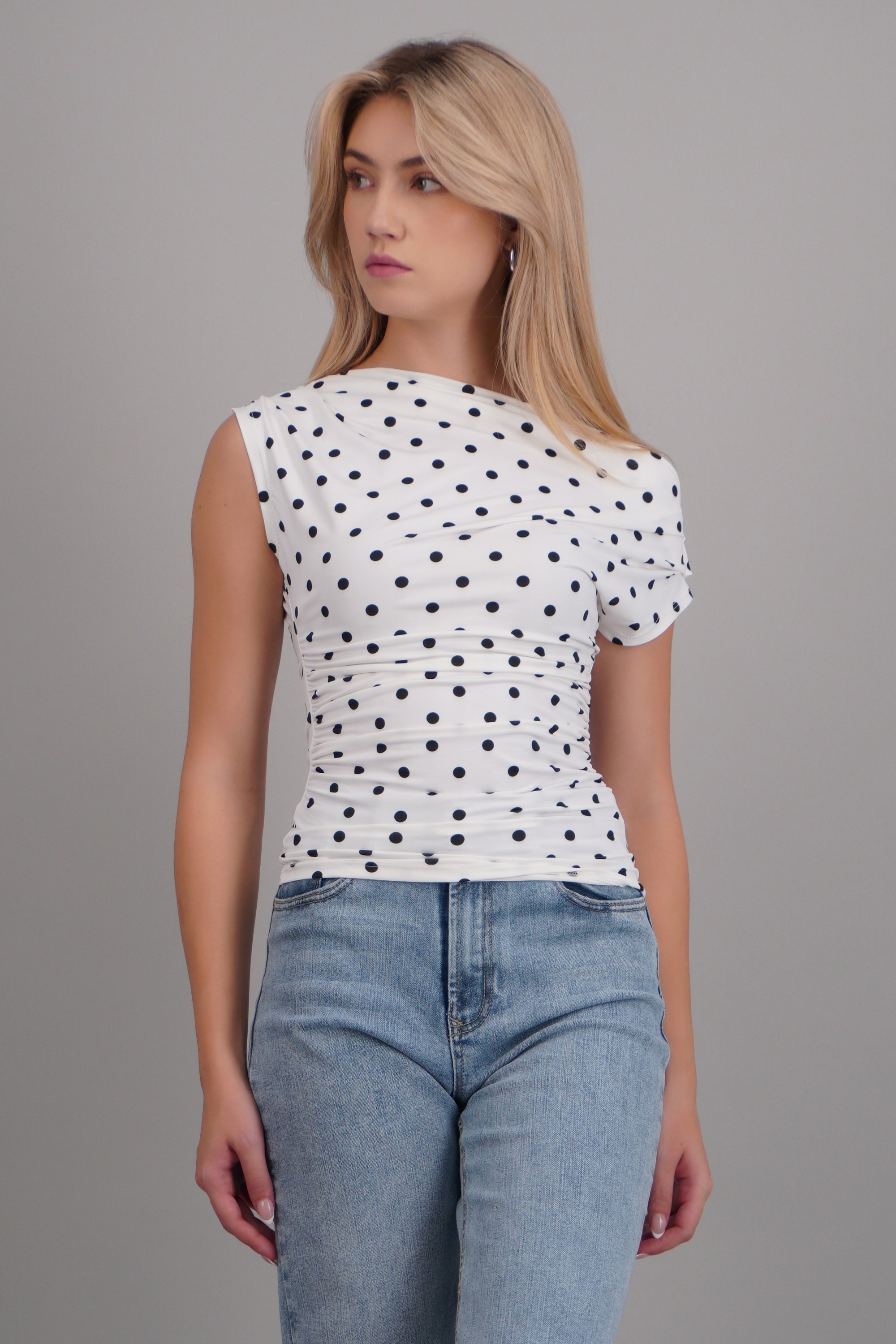 Top drapedado polka dots BLANCO COMBO