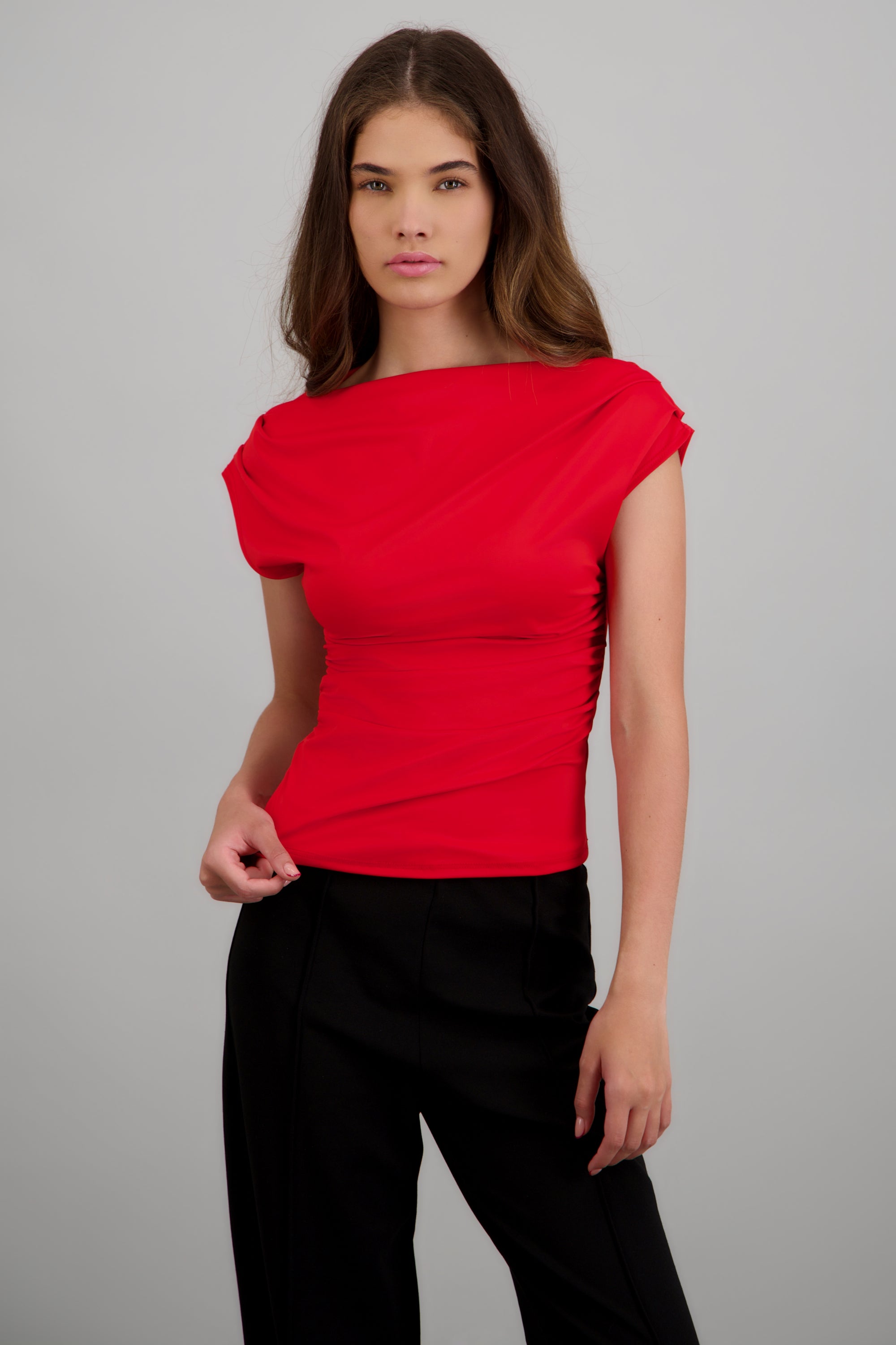 Top detalle frunce con manga corta drapeado ROJO
