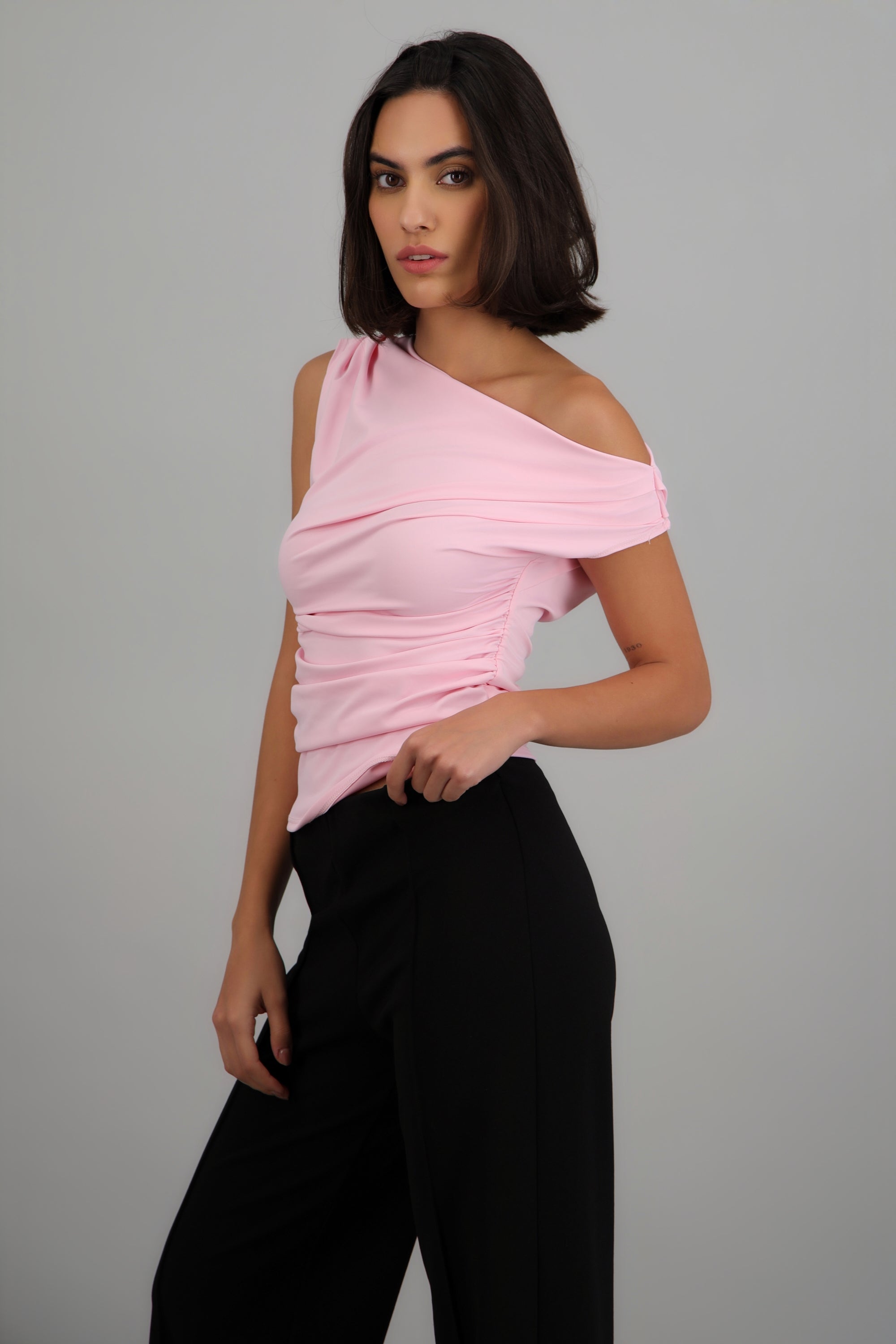 Top detalle frunce con manga corta drapeado BLUSH