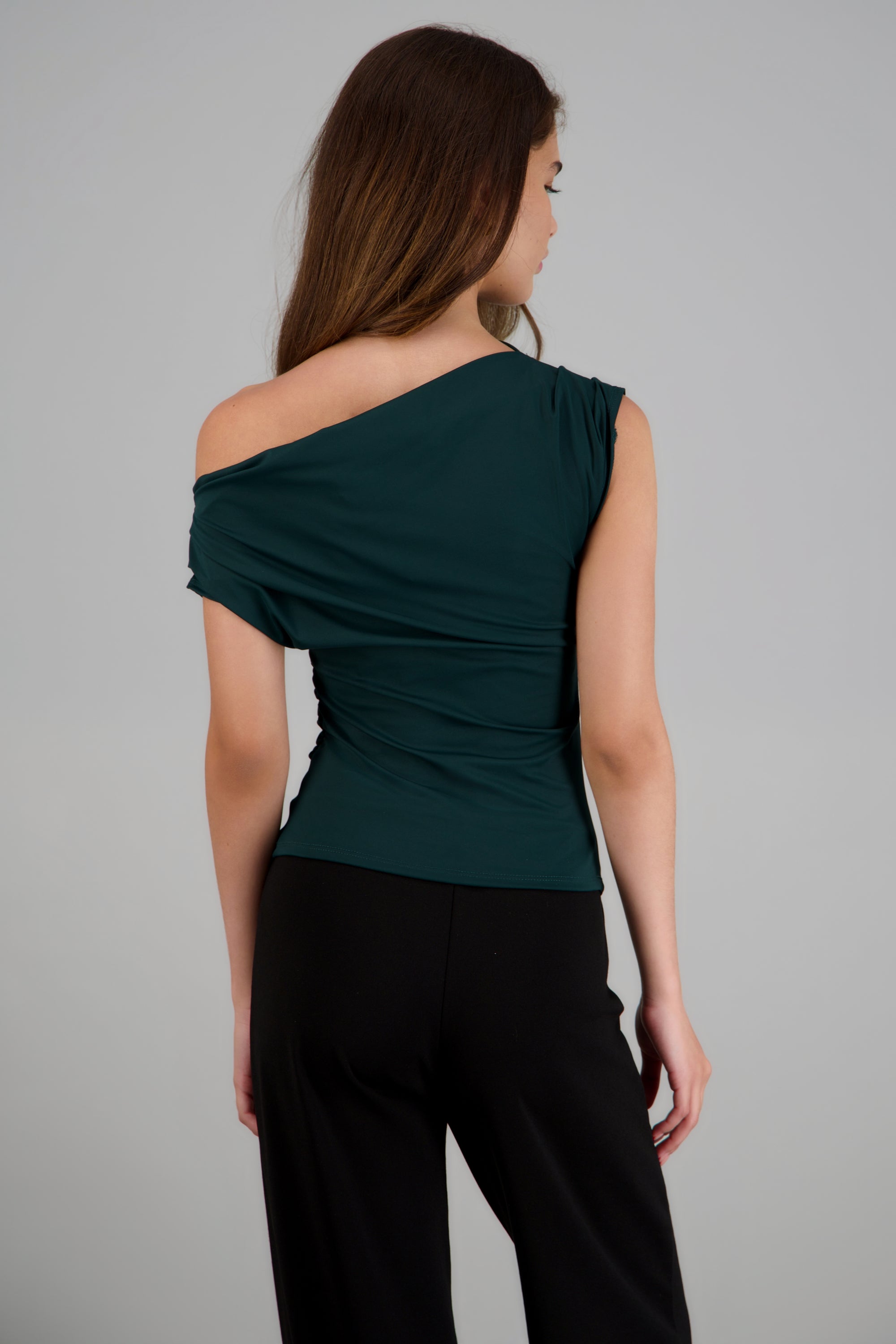 Top detalle frunce con manga corta drapeado VERDE CAZADOR