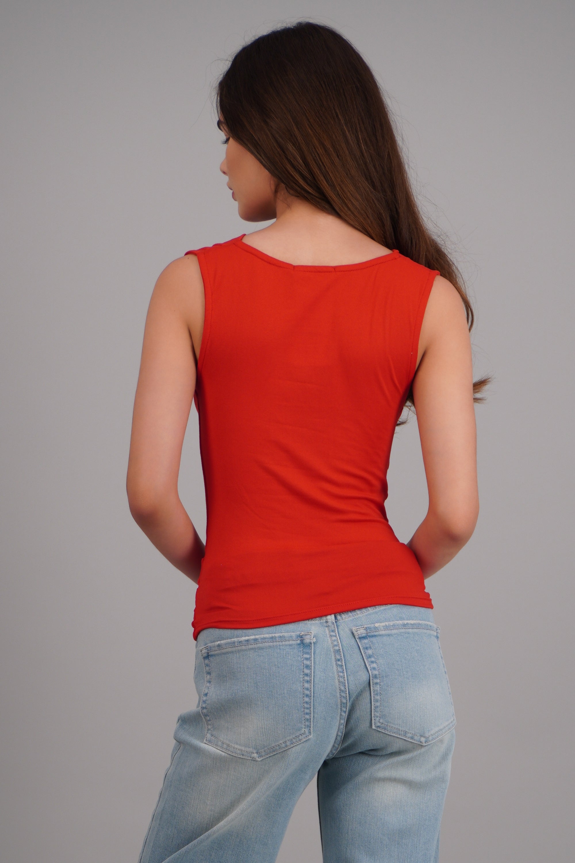 Top sin manga cuello cascada ROJO