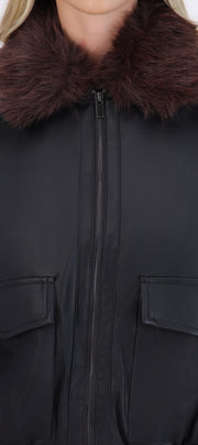 Bomber PU con peluche en cuello