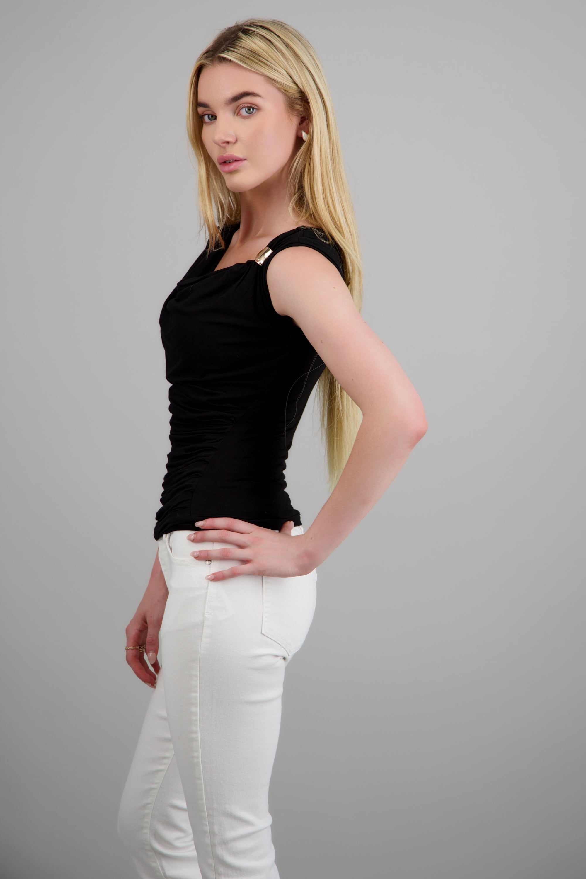 Top drapeado detalle herraje NEGRO