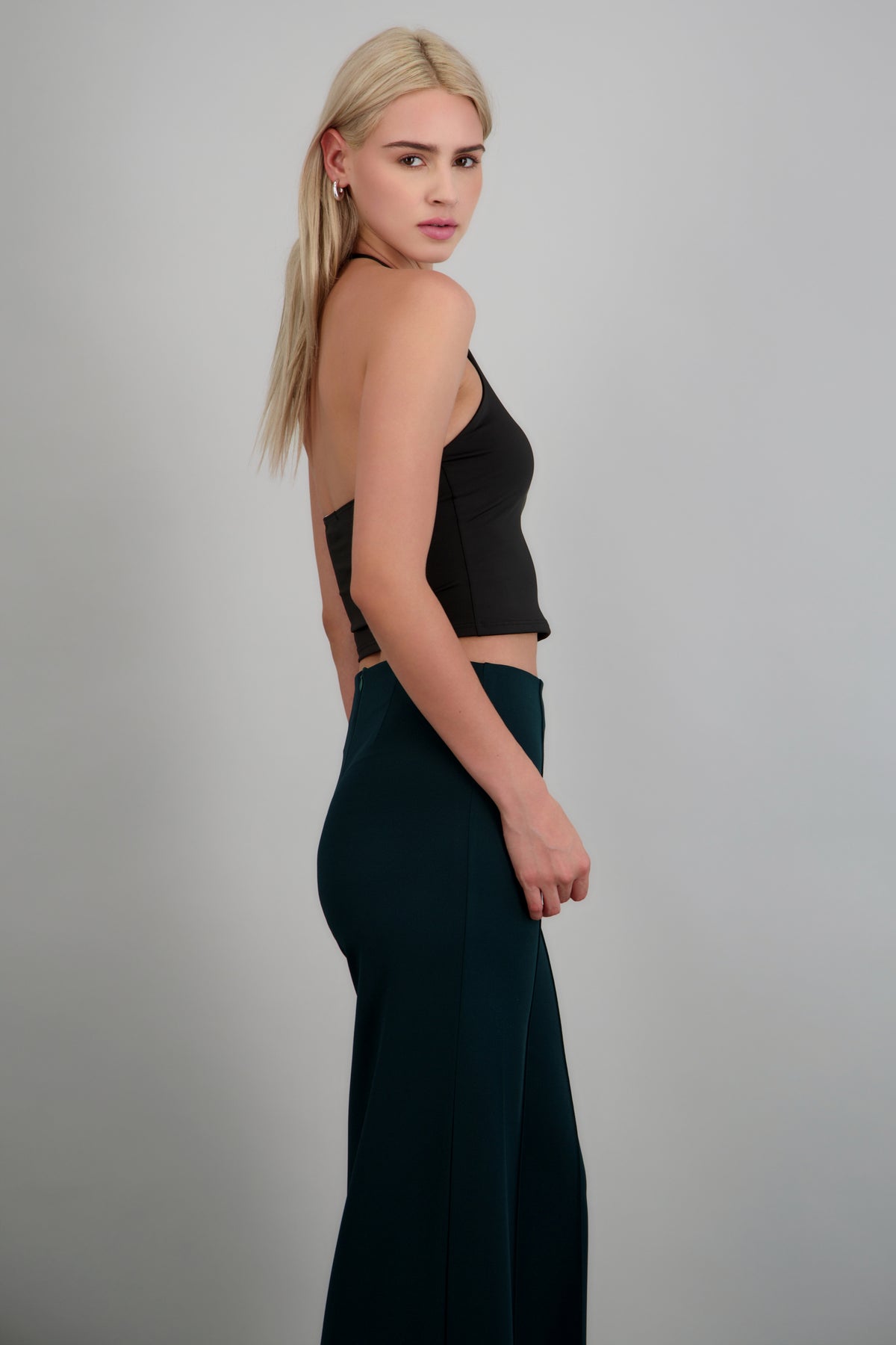 Top cuello redondo escote espalda NEGRO