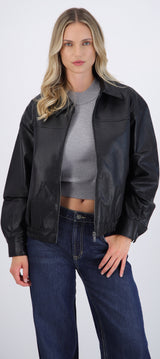 Bomber efecto piel lisa