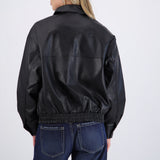 Bomber efecto piel lisa