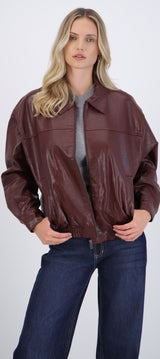 Bomber efecto piel lisa